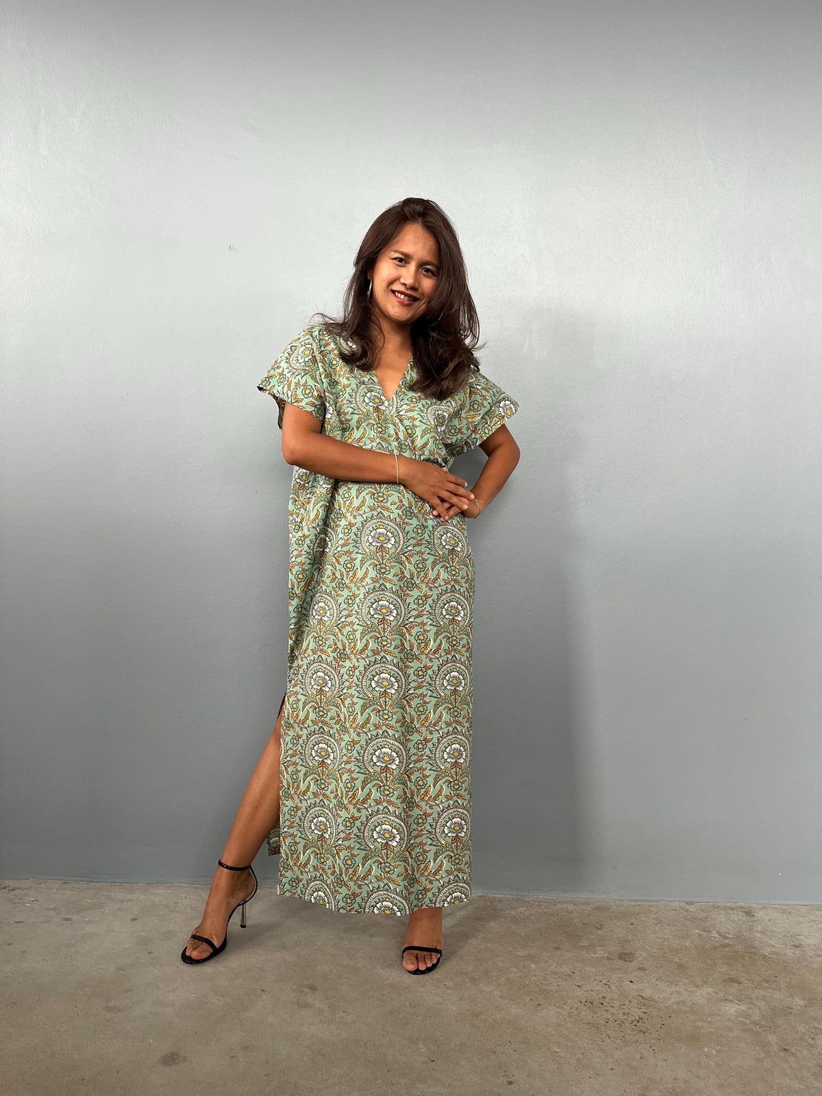 Mala Handworks Callie Petite Cotton Kaftan in Sage Paisley