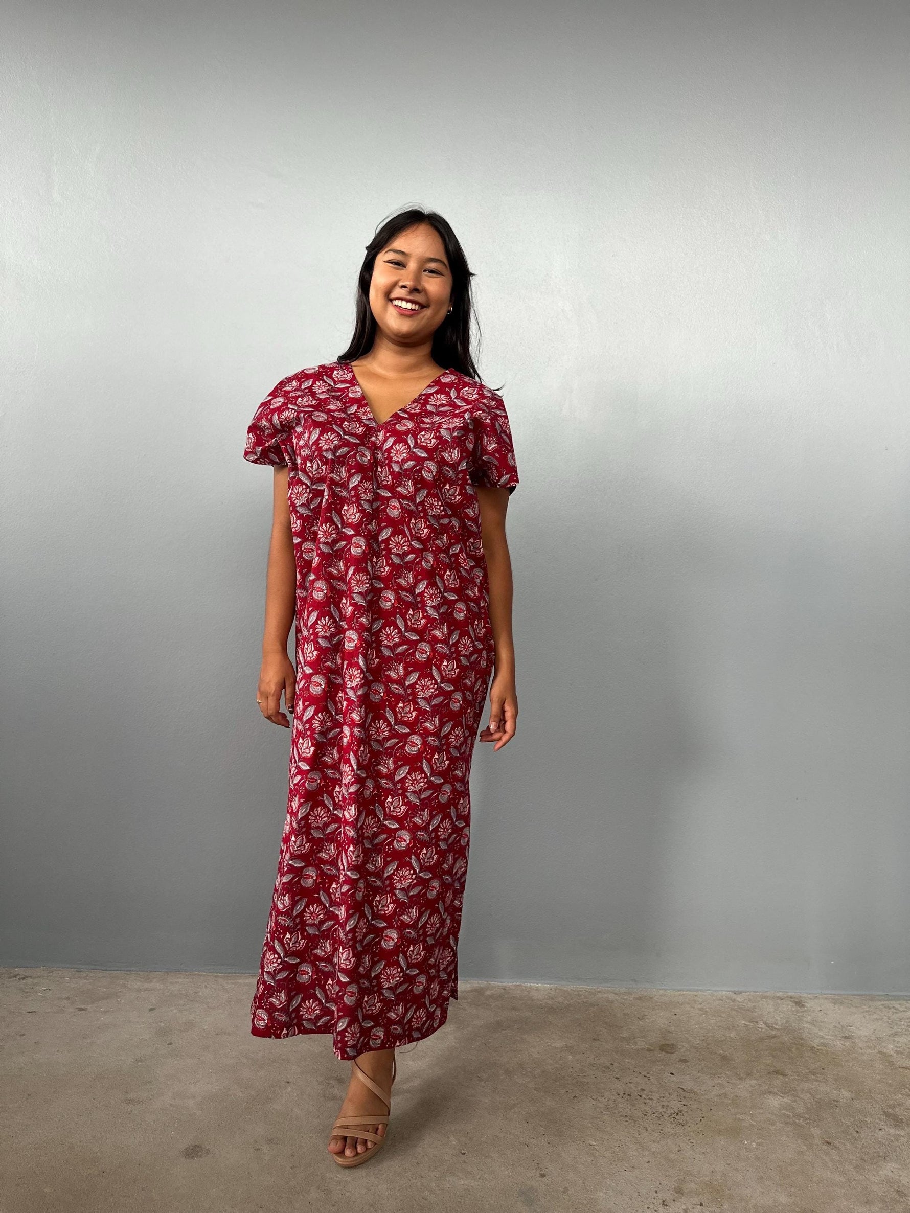 Mala Handworks Callie Petite Cotton Kaftan in Merlot Paisley