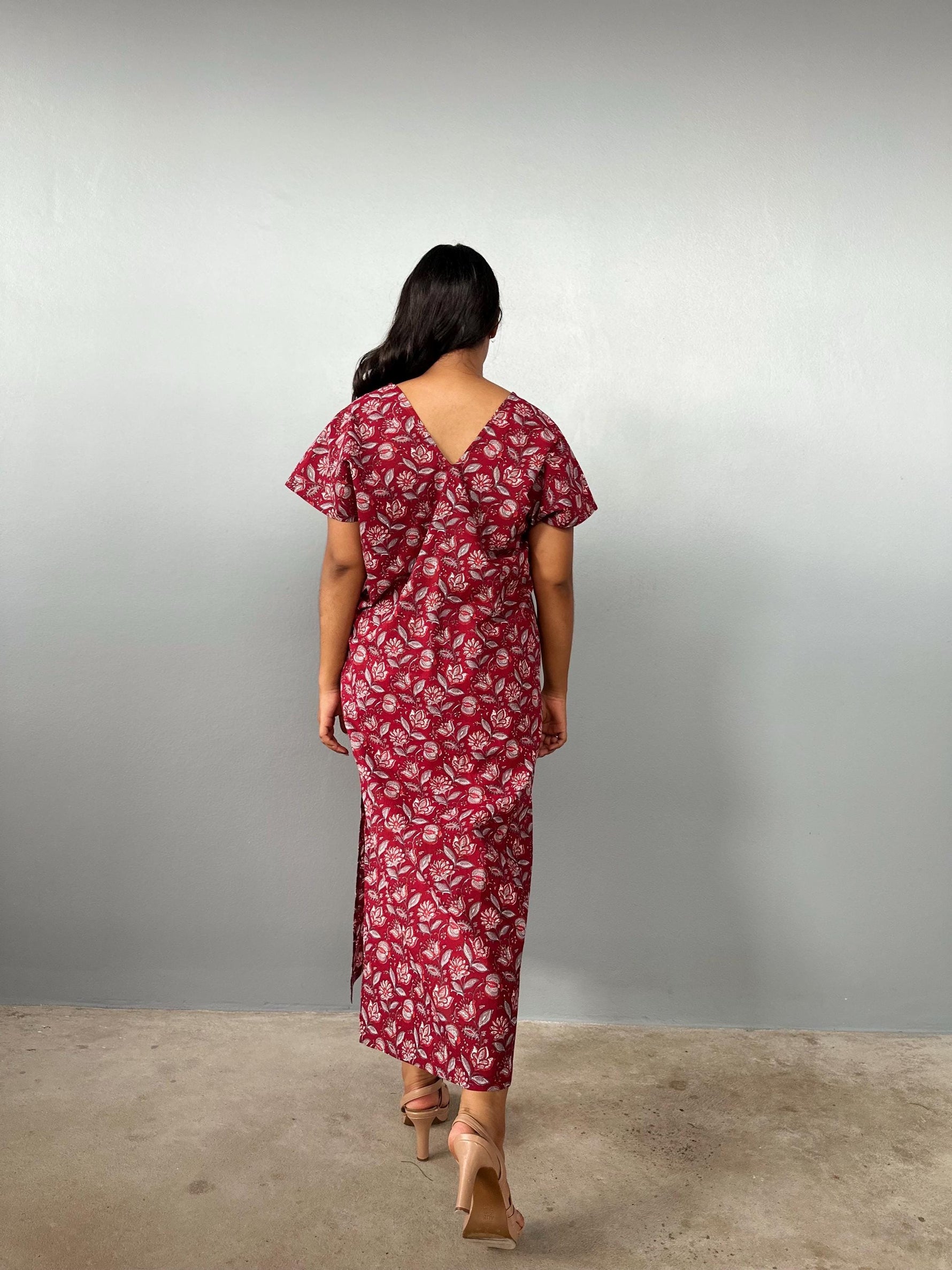Mala Handworks Callie Petite Cotton Kaftan in Merlot Paisley
