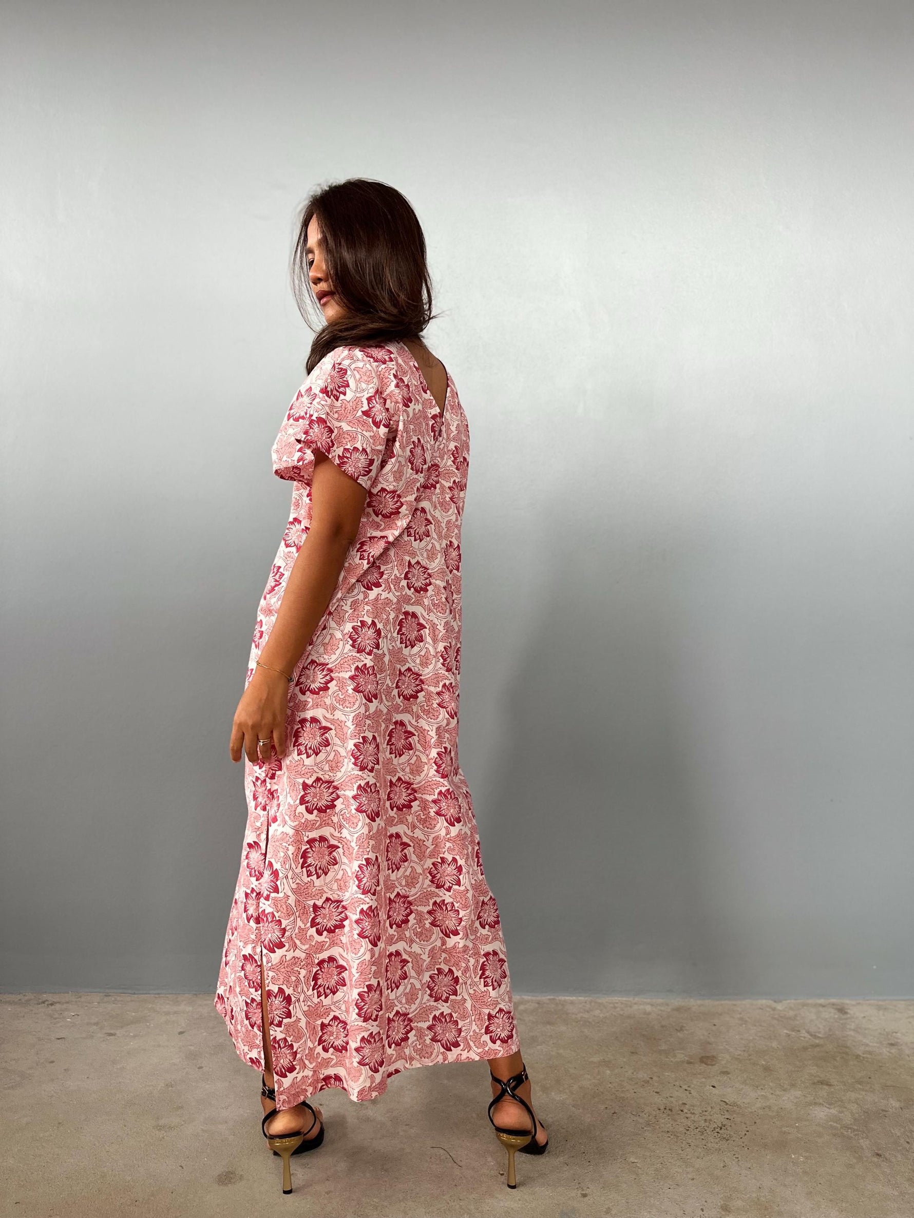 Mala Handworks Callie Petite Cotton Kaftan in Rose Paisley