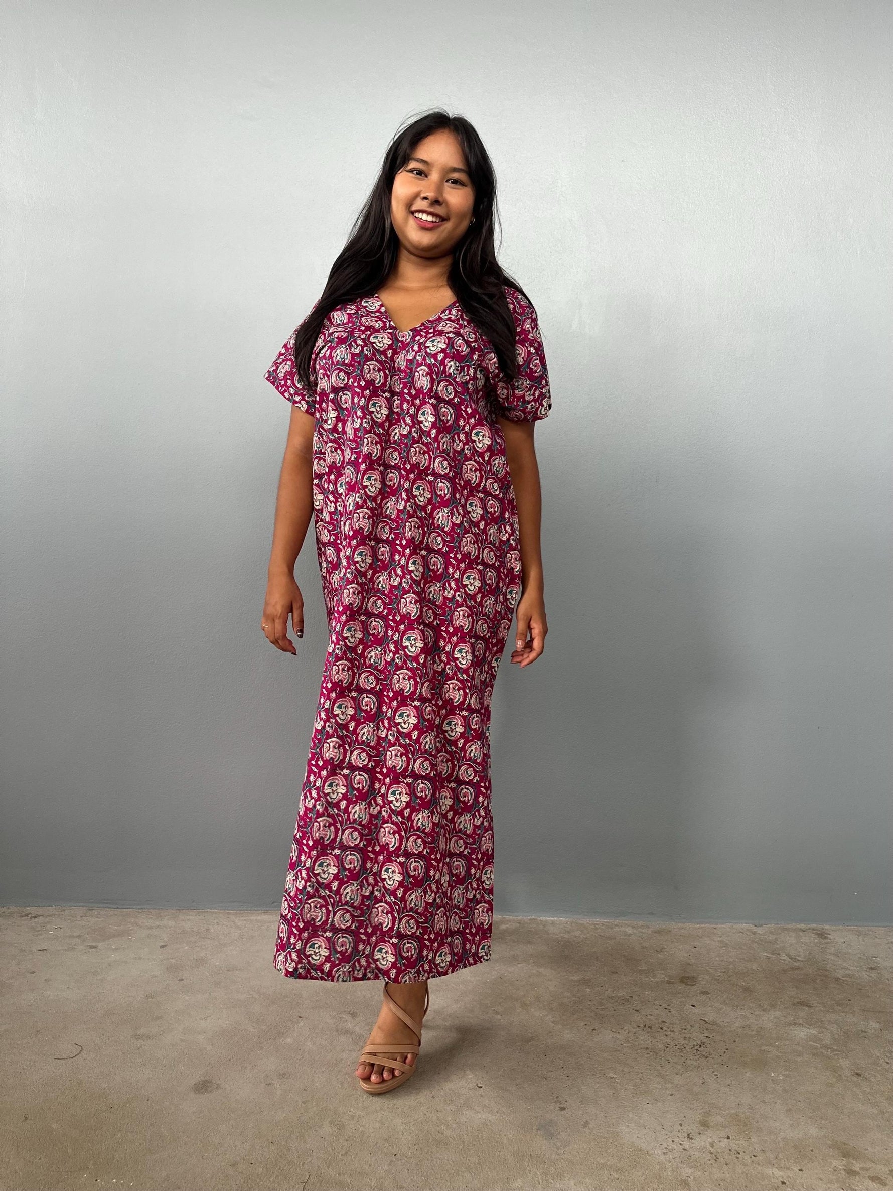 Mala Handworks Callie Petite Cotton Kaftan in Raspberry Paisley
