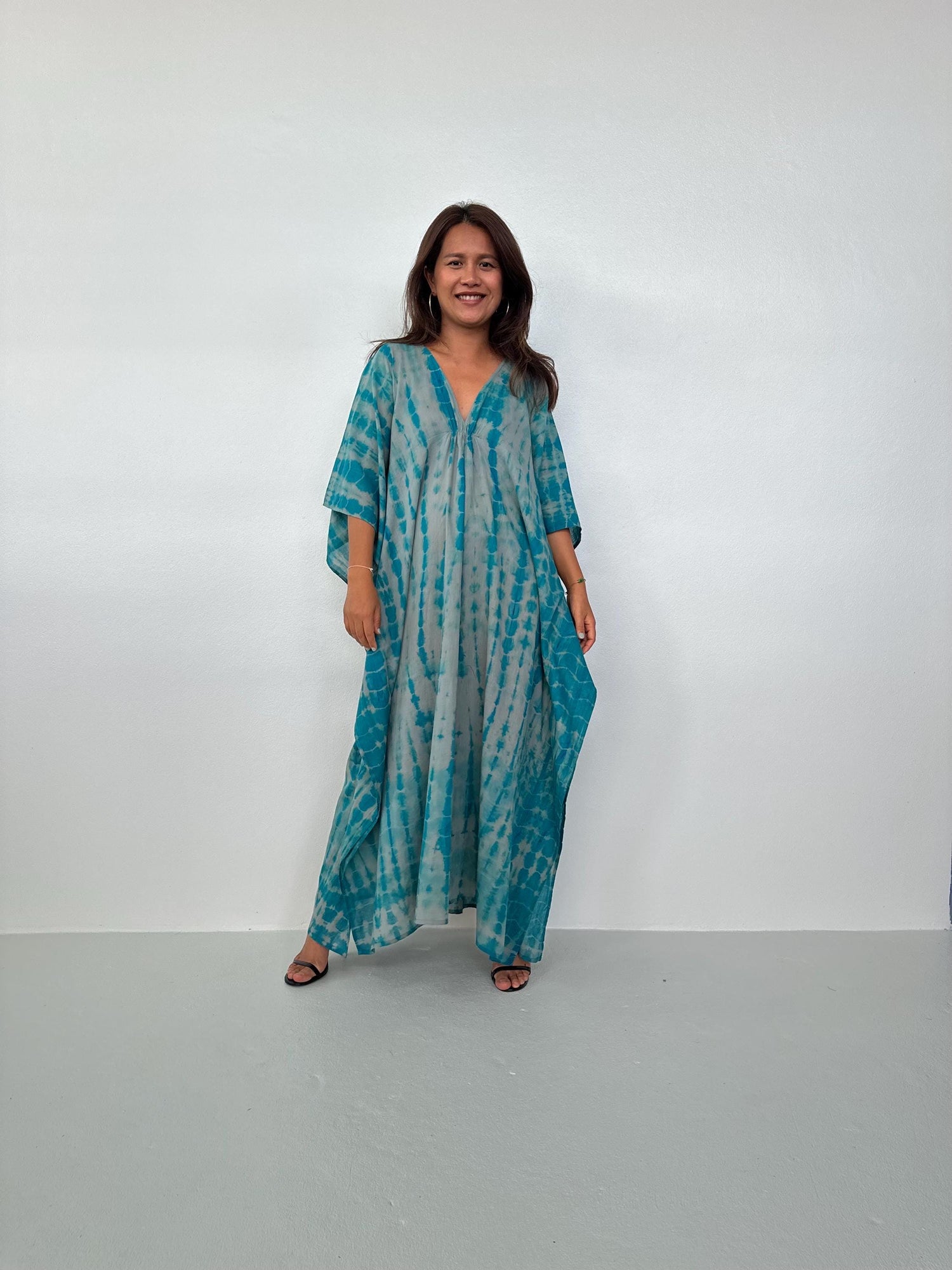 Lyla Cotton Gauze Kaftan in Turquoise Tie Dye