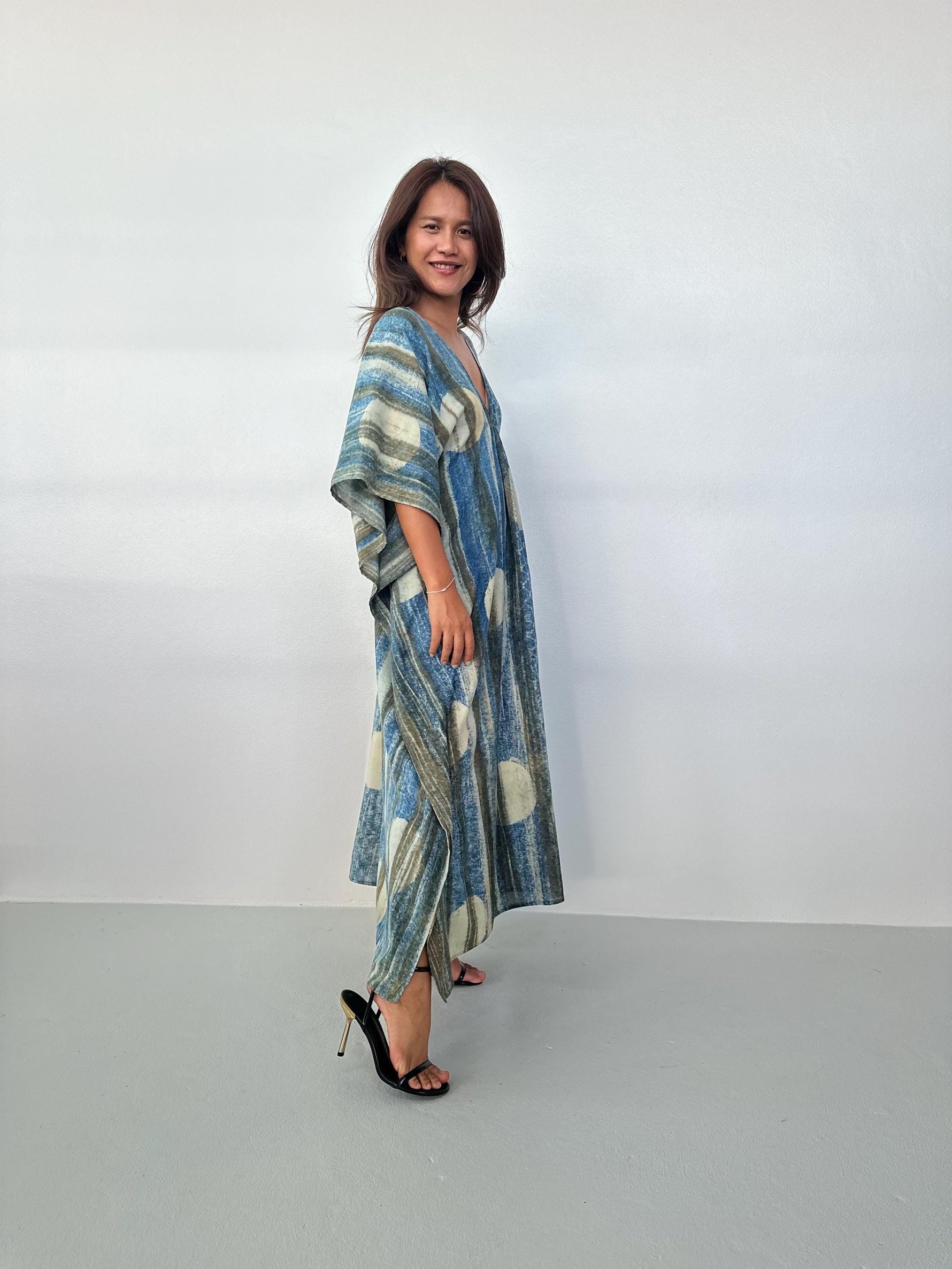 Mala Handworks Lyla Natural Hand-Dyed Cotton Kaftan in Blueberry & Cream