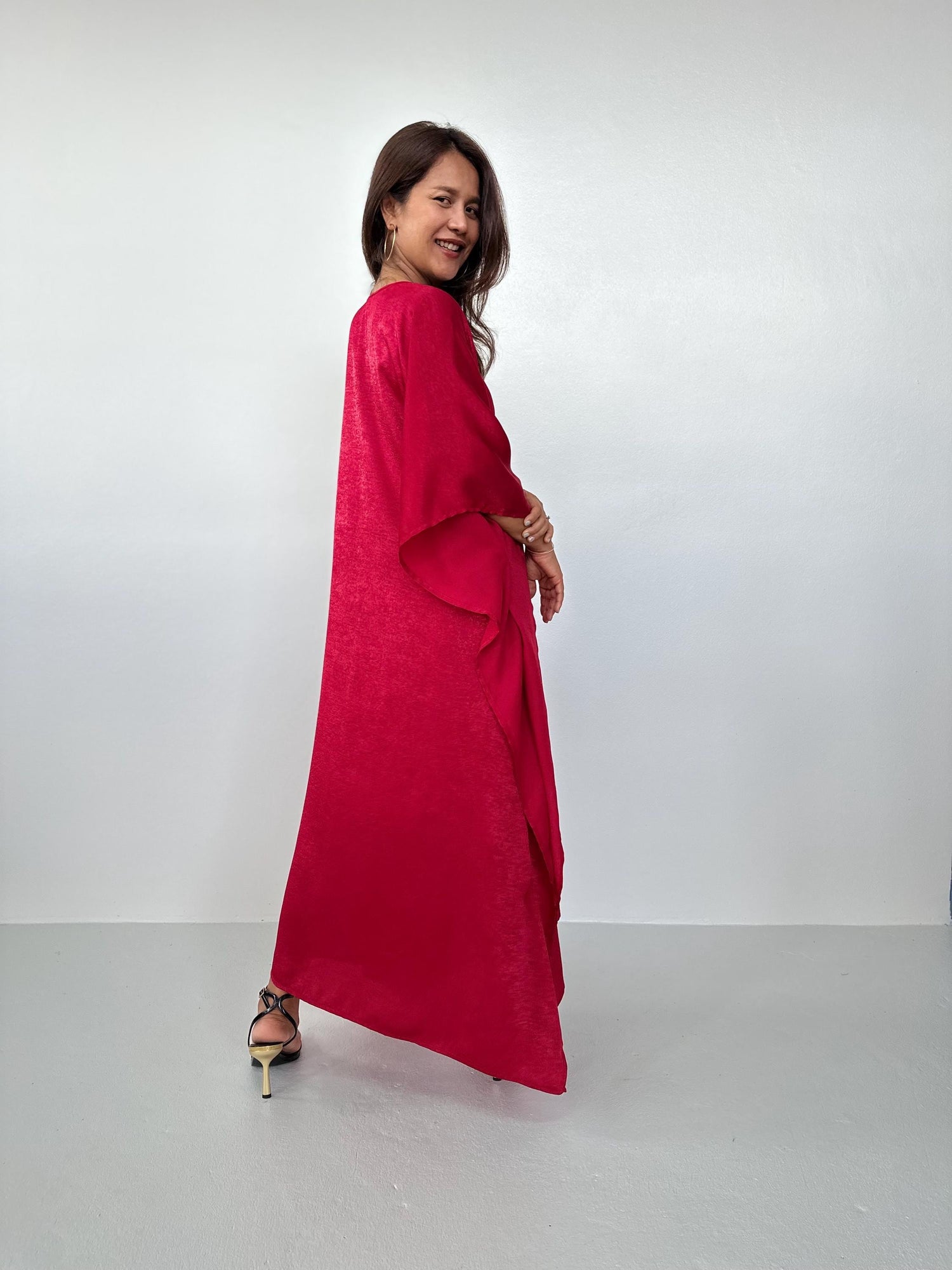 Lyla Satin Crepe Kaftan in Cherry