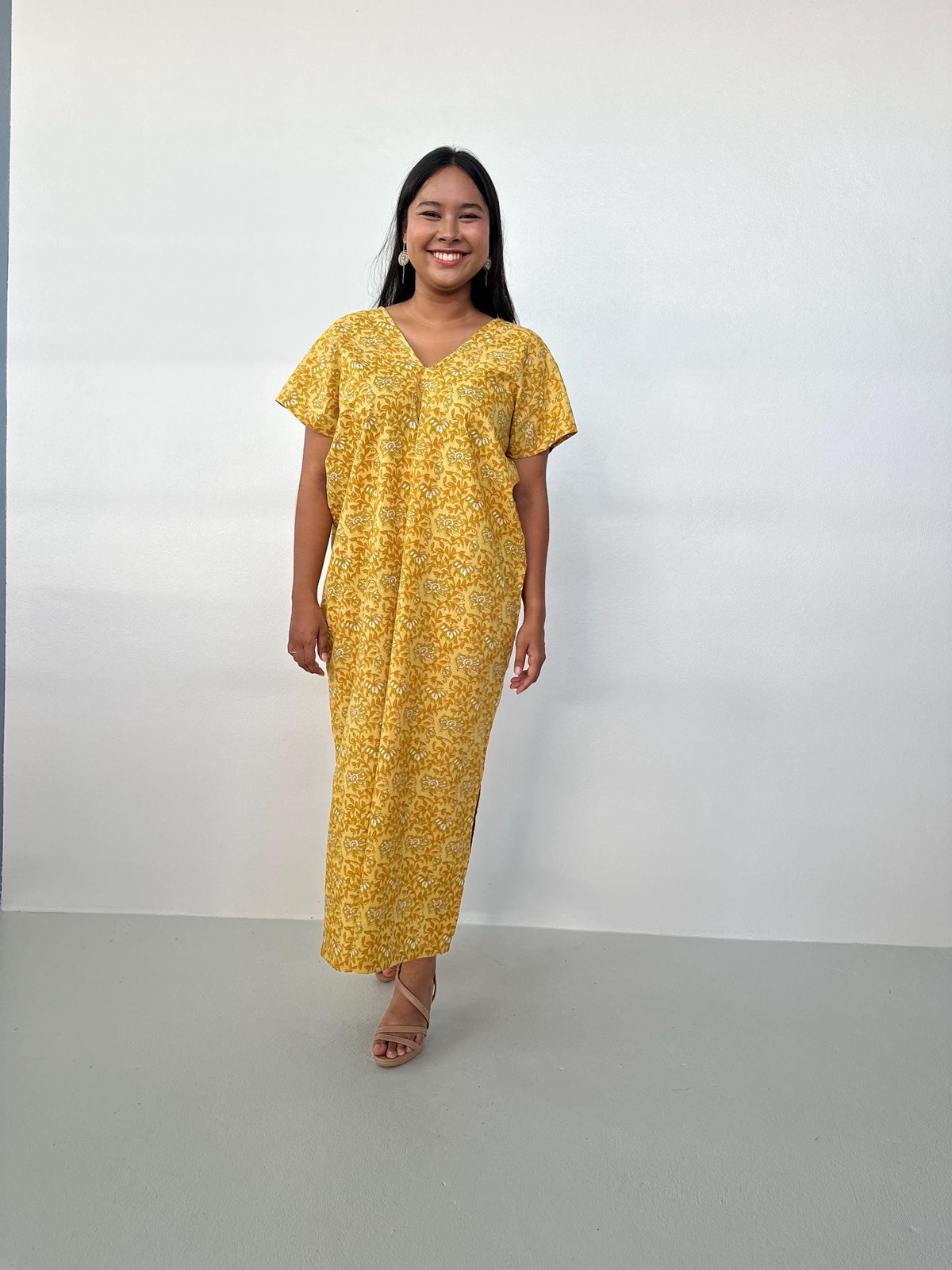Mala Handworks Callie Petite Cotton Kaftan in Turmeric Paisley