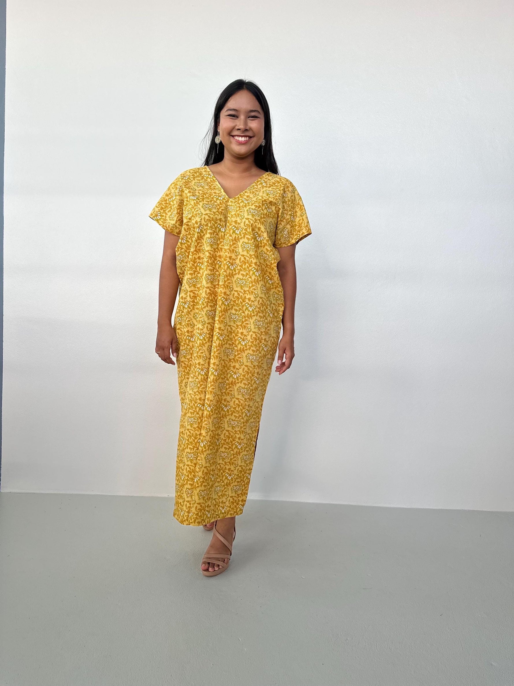 Mala Handworks Callie Petite Cotton Kaftan in Turmeric Paisley