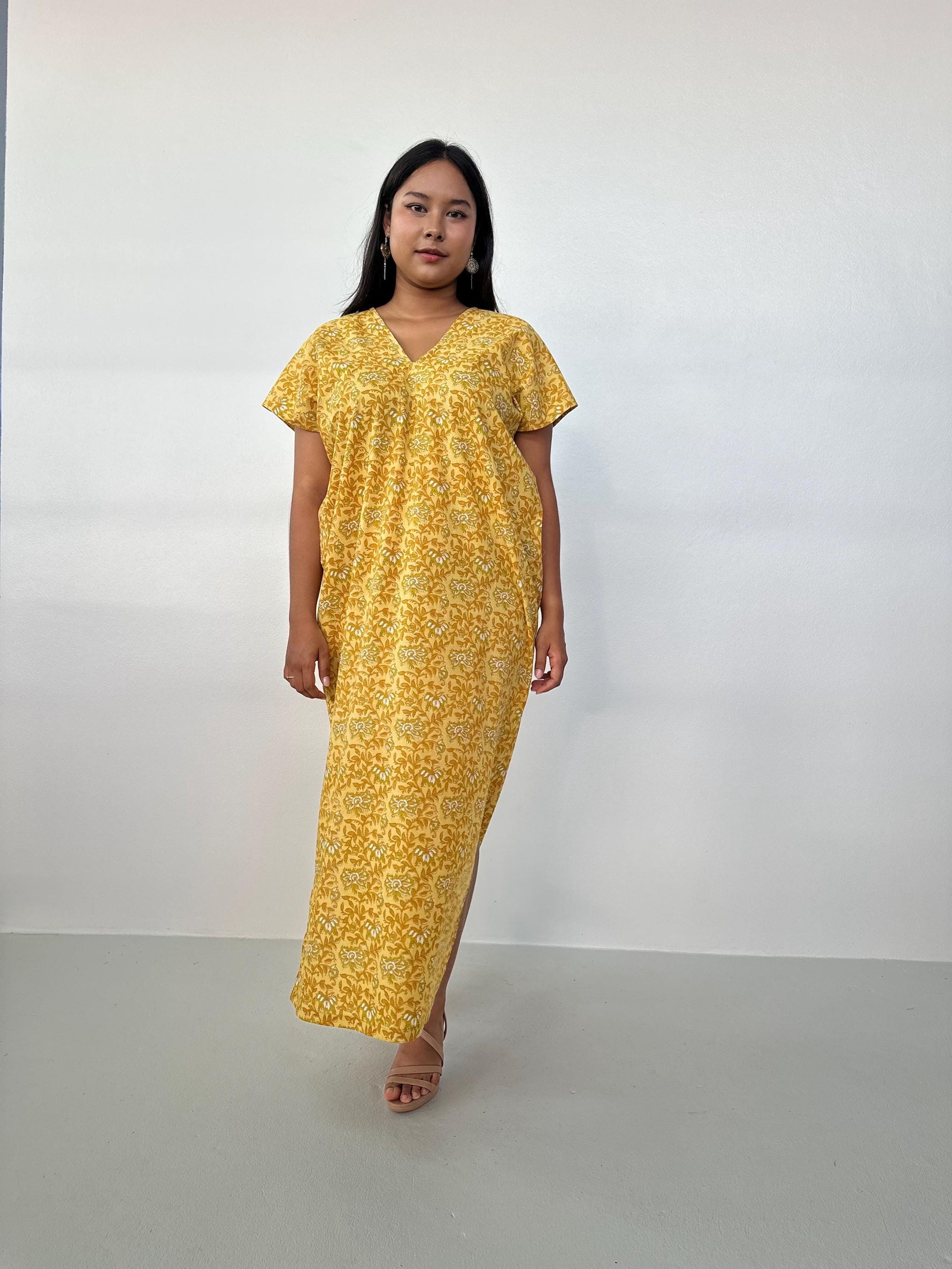 Mala Handworks Callie Petite Cotton Kaftan in Turmeric Paisley