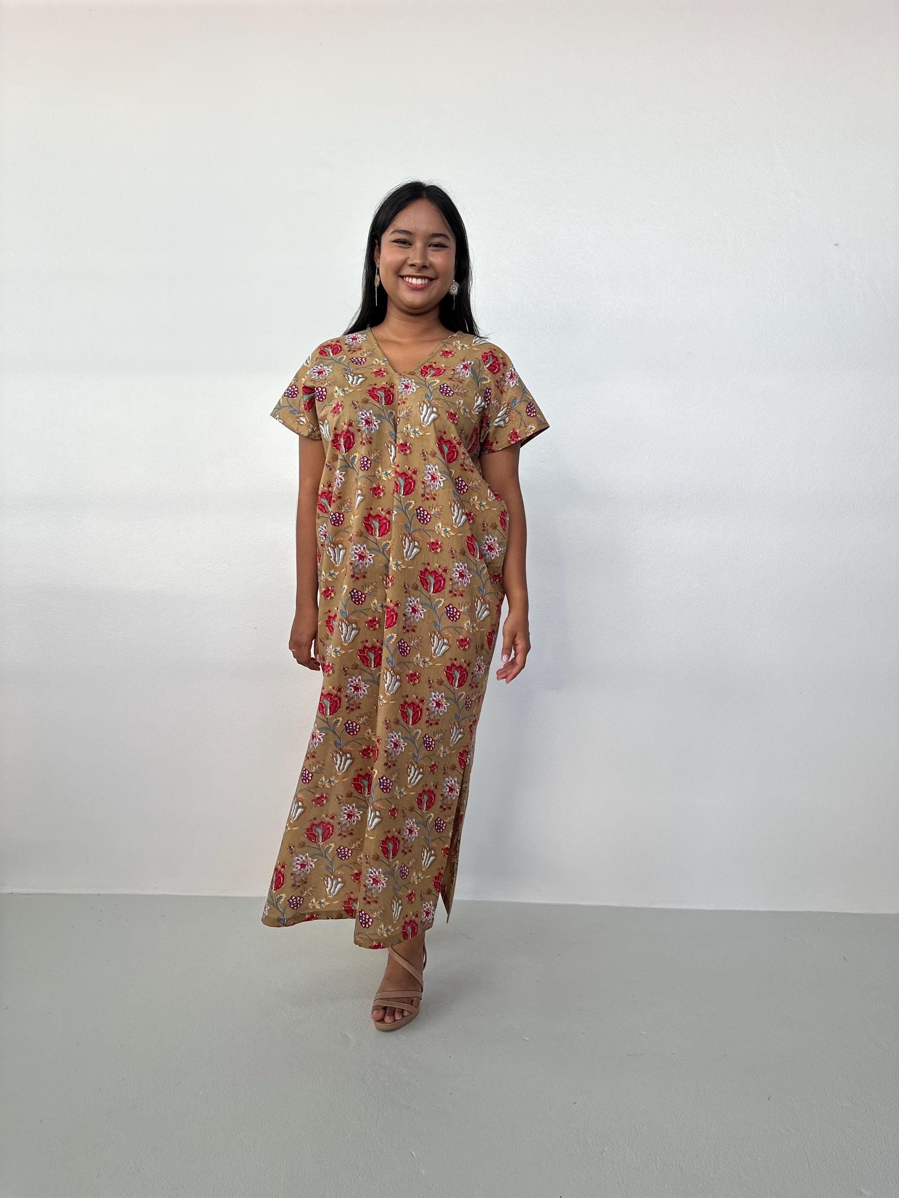 Mala Handworks Callie Petite Cotton Kaftan in Olive Paisley