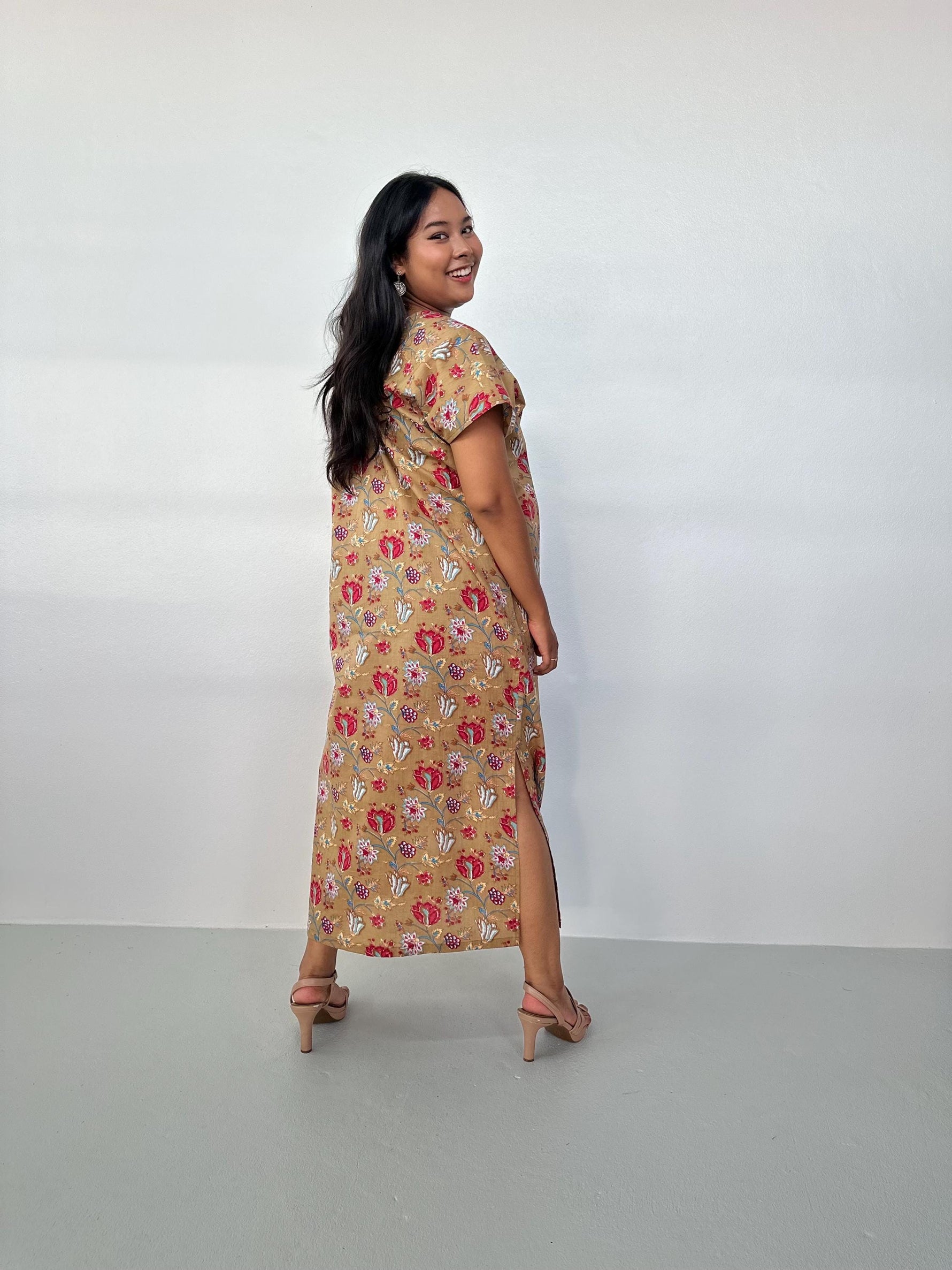 Mala Handworks Callie Petite Cotton Kaftan in Olive Paisley
