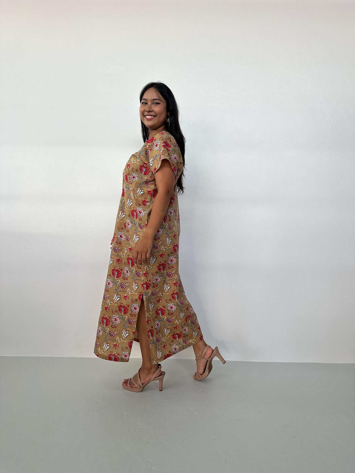 Mala Handworks Callie Petite Cotton Kaftan in Olive Paisley