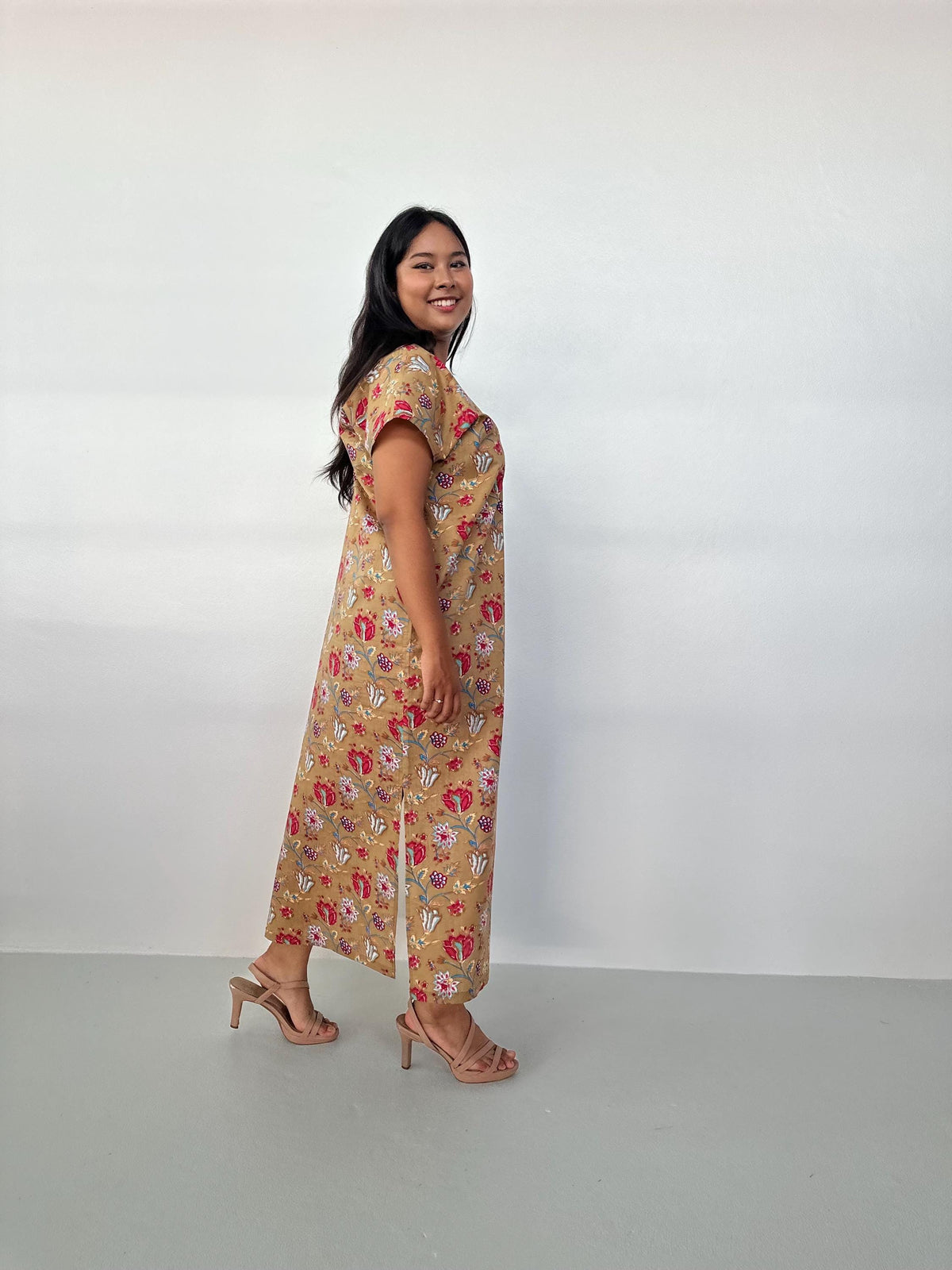 Mala Handworks Callie Petite Cotton Kaftan in Olive Paisley