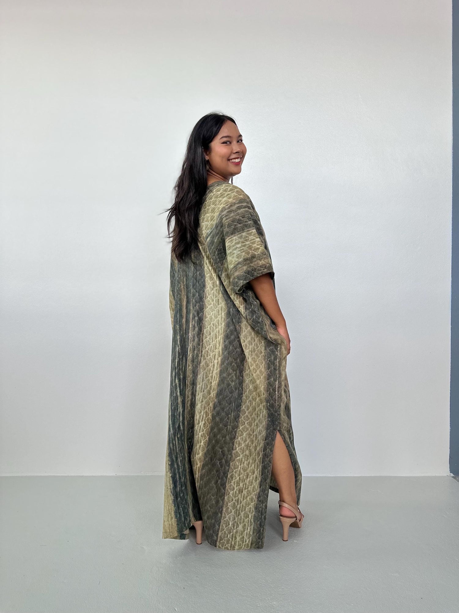 Penelope Cotton Kaftan in Gray & Tan