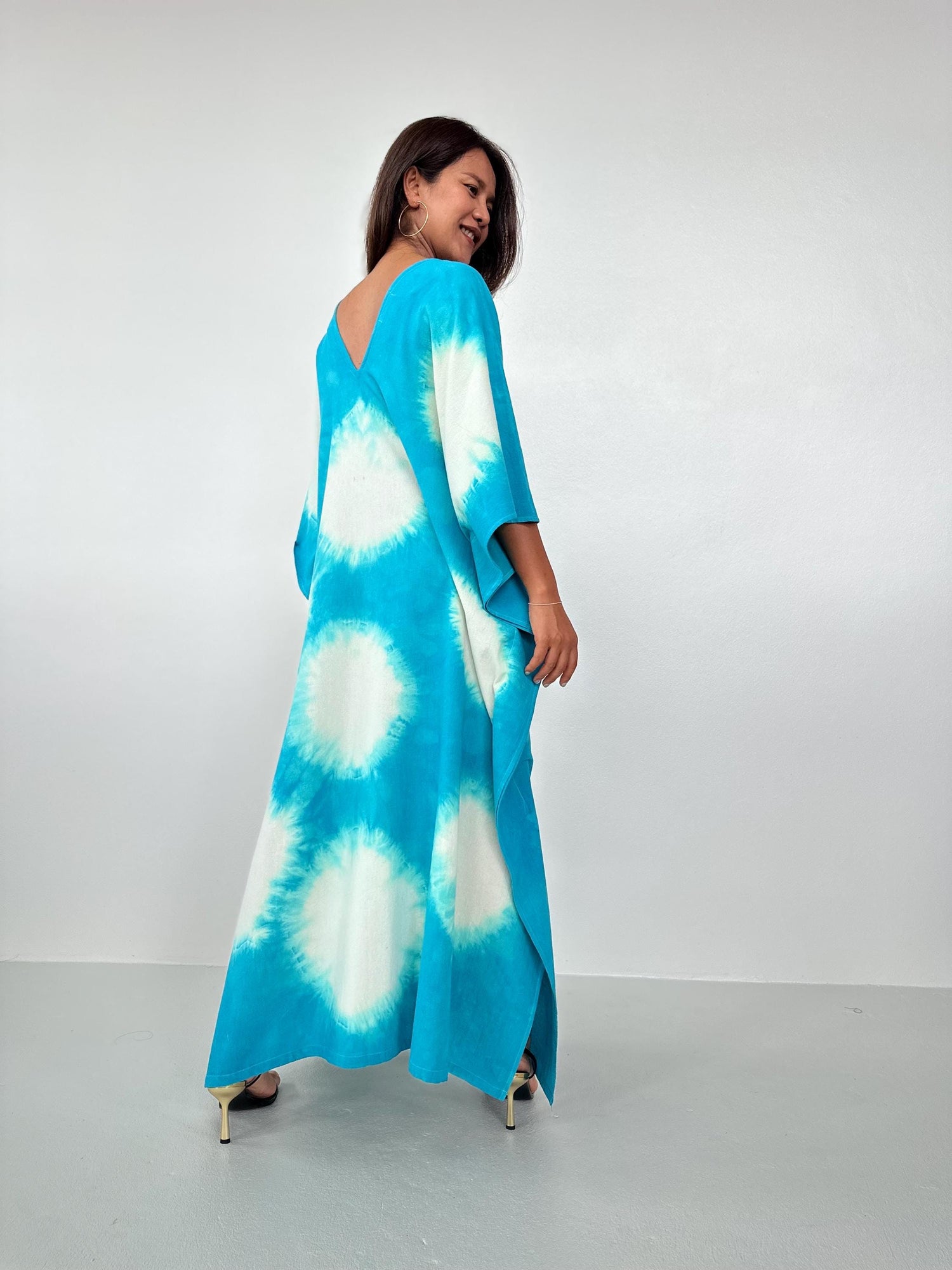 Evelyn Cotton Kaftan in Aqua Polka Dot
