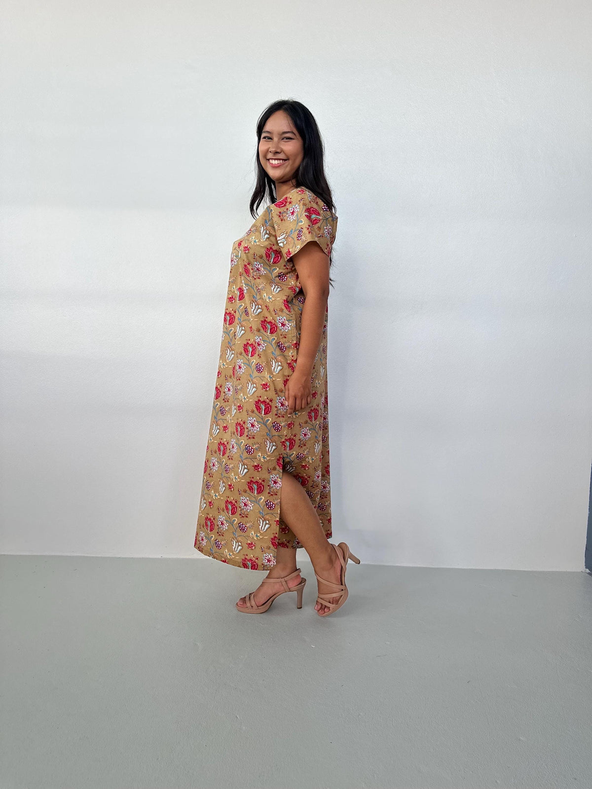 Mala Handworks Callie Petite Cotton Kaftan in Olive Paisley