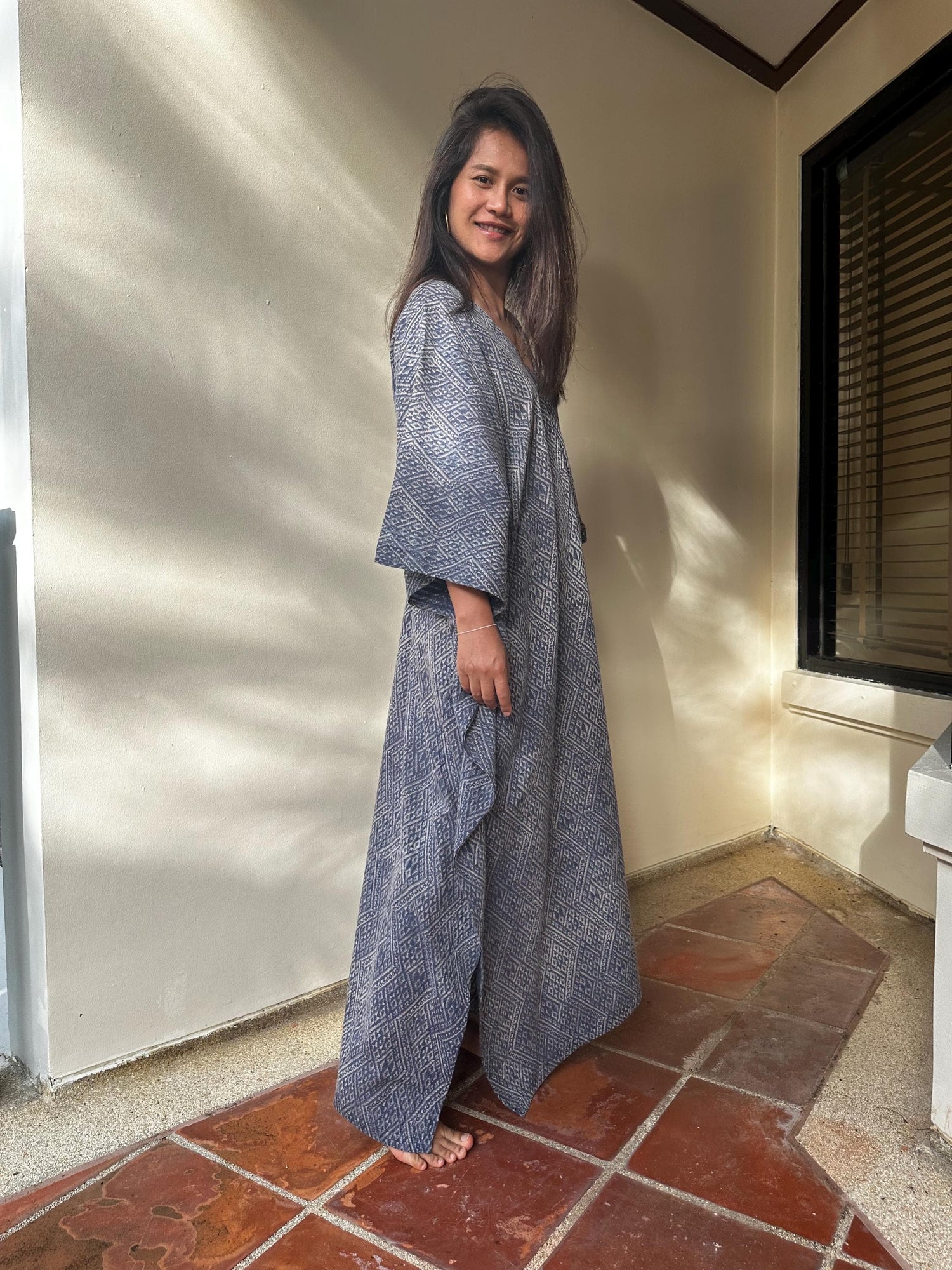 Evelyn Cotton Kaftan in Indigo Micro Lattice