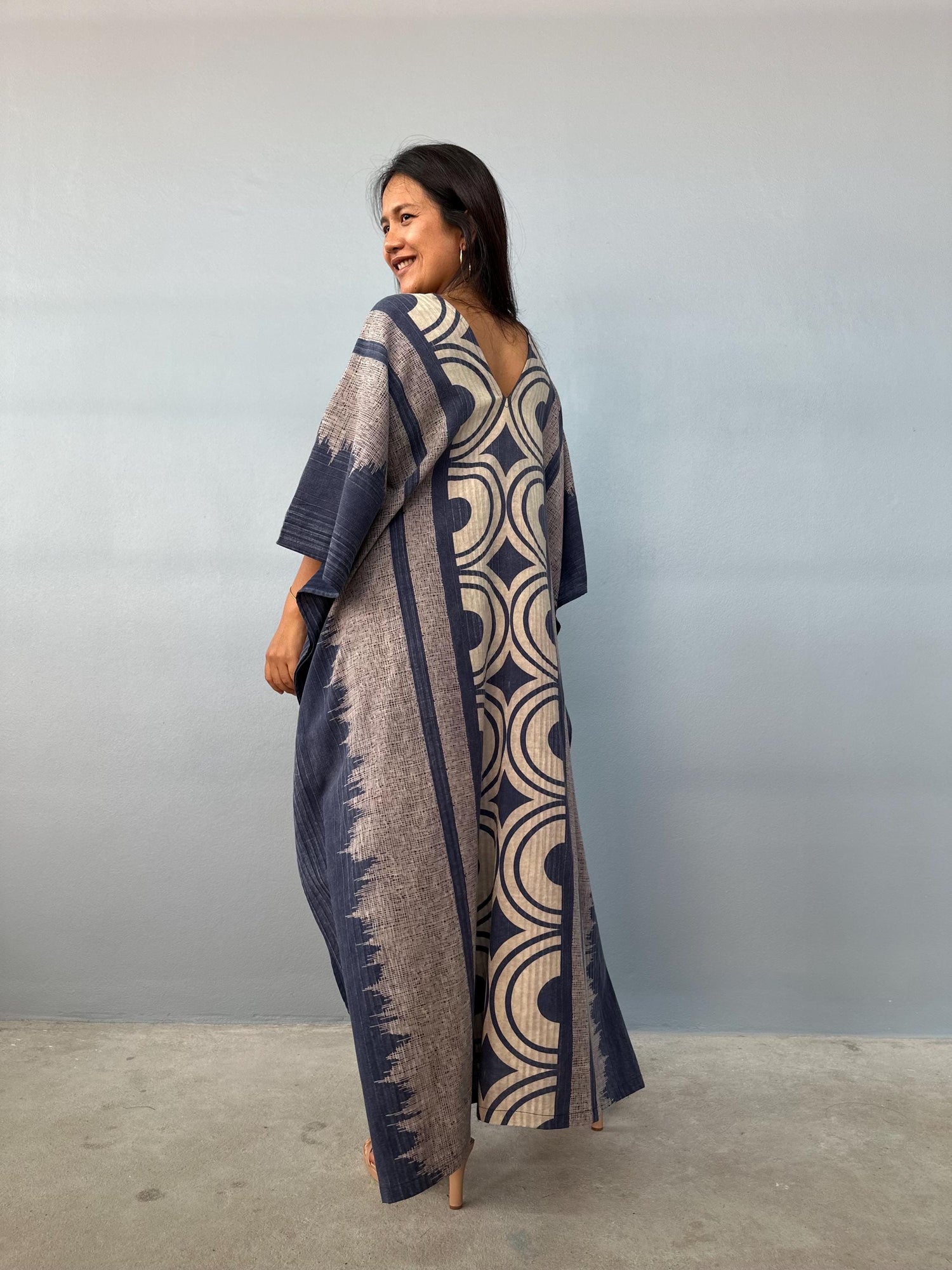 Evelyn Cotton Kaftan in Indigo Crescent