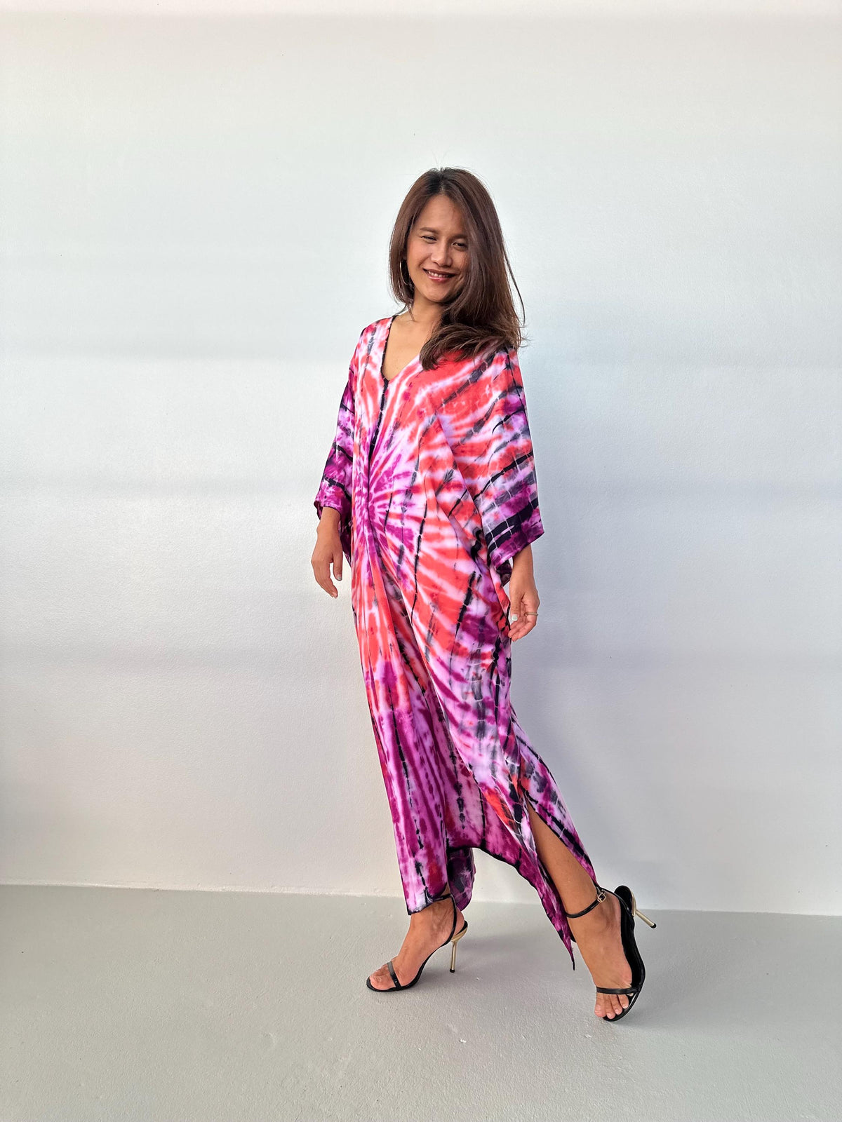 Mala Handworks Mala Kaftan in Violet & Fuchsia Tie Dye
