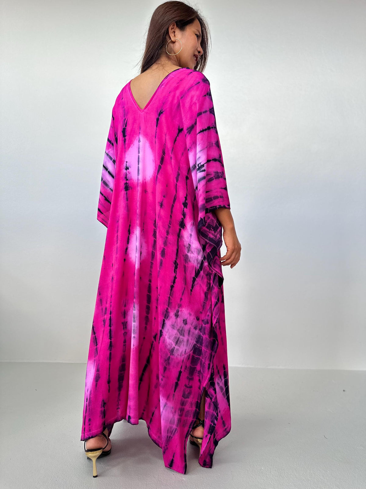 Mala Kaftan in Fuchsia & Black Tie Dye