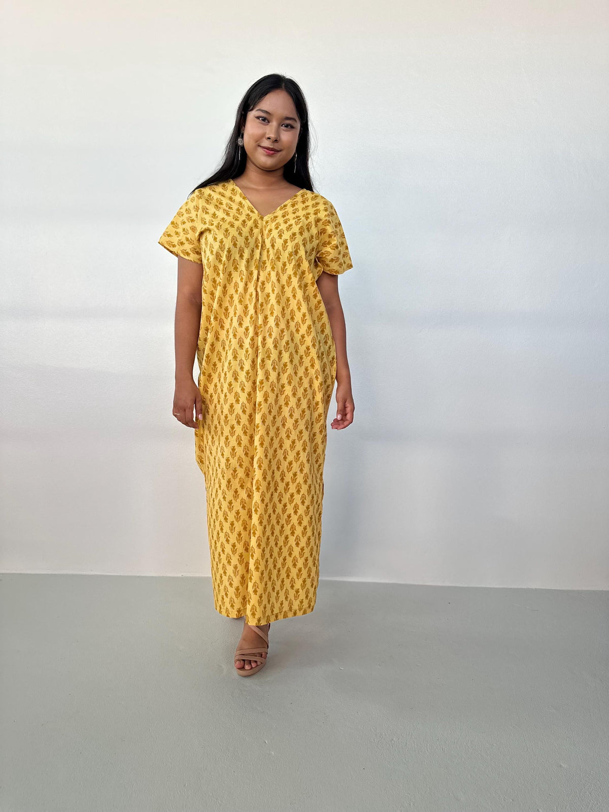 Mala Handworks Callie Petite Cotton Kaftan in Yellow Paisley