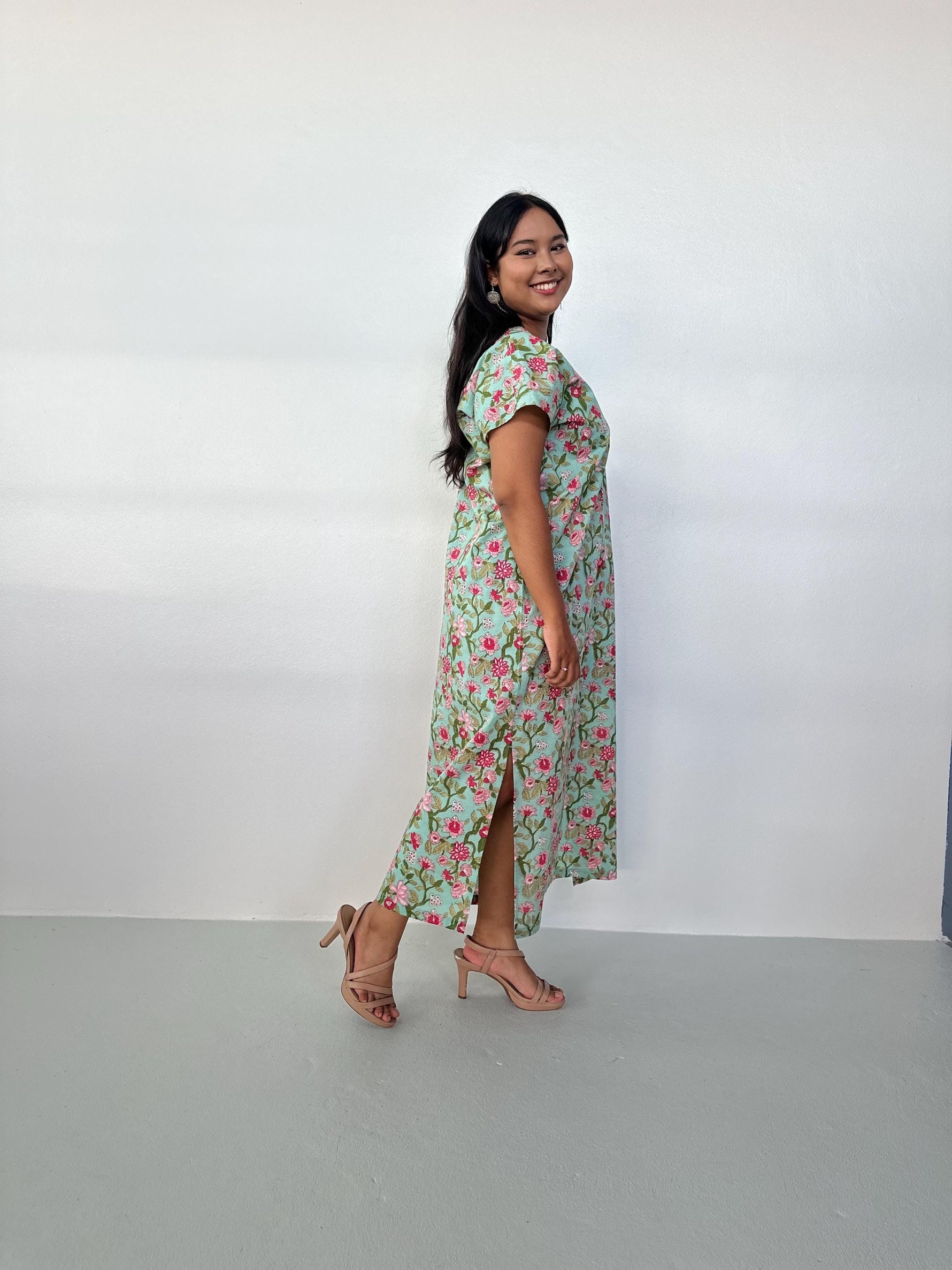 Mala Handworks Callie Petite Cotton Kaftan in Mint & Rose Floral