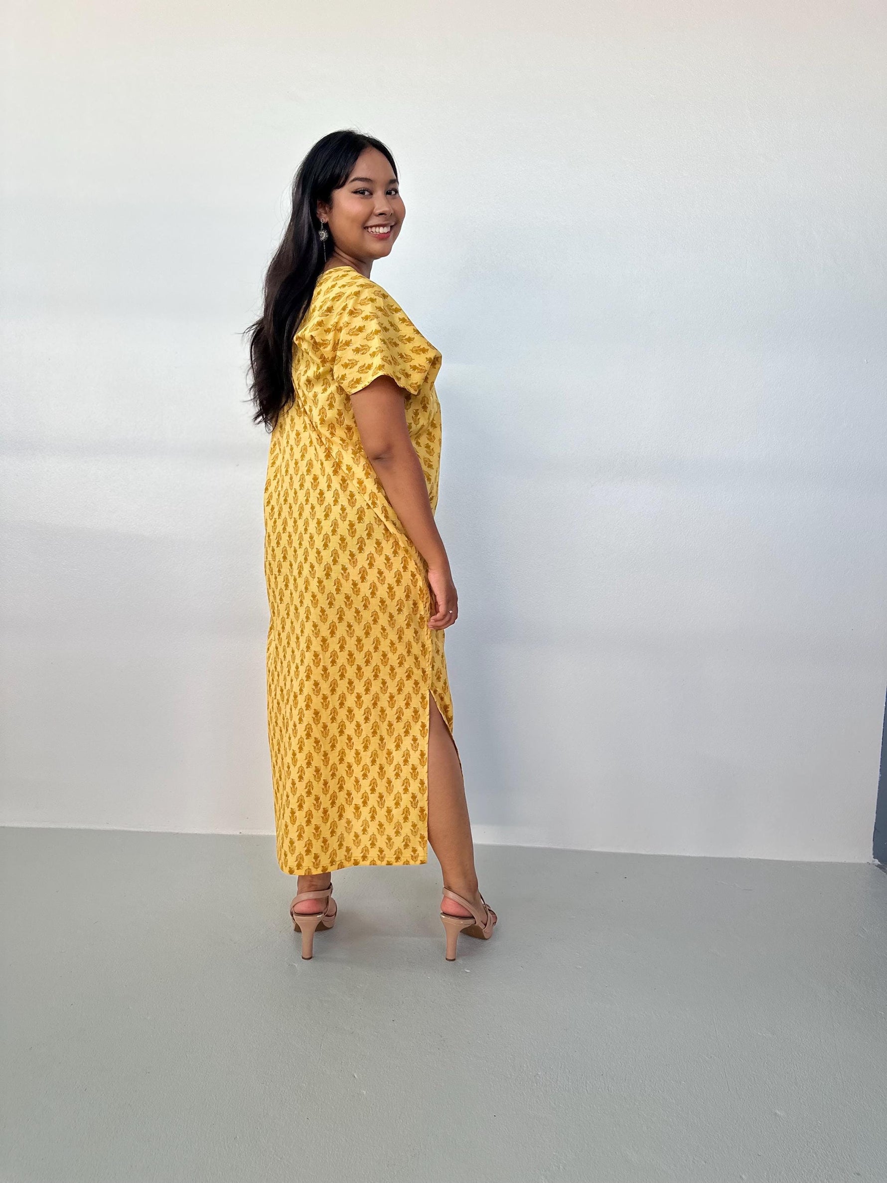 Mala Handworks Callie Petite Cotton Kaftan in Yellow Paisley