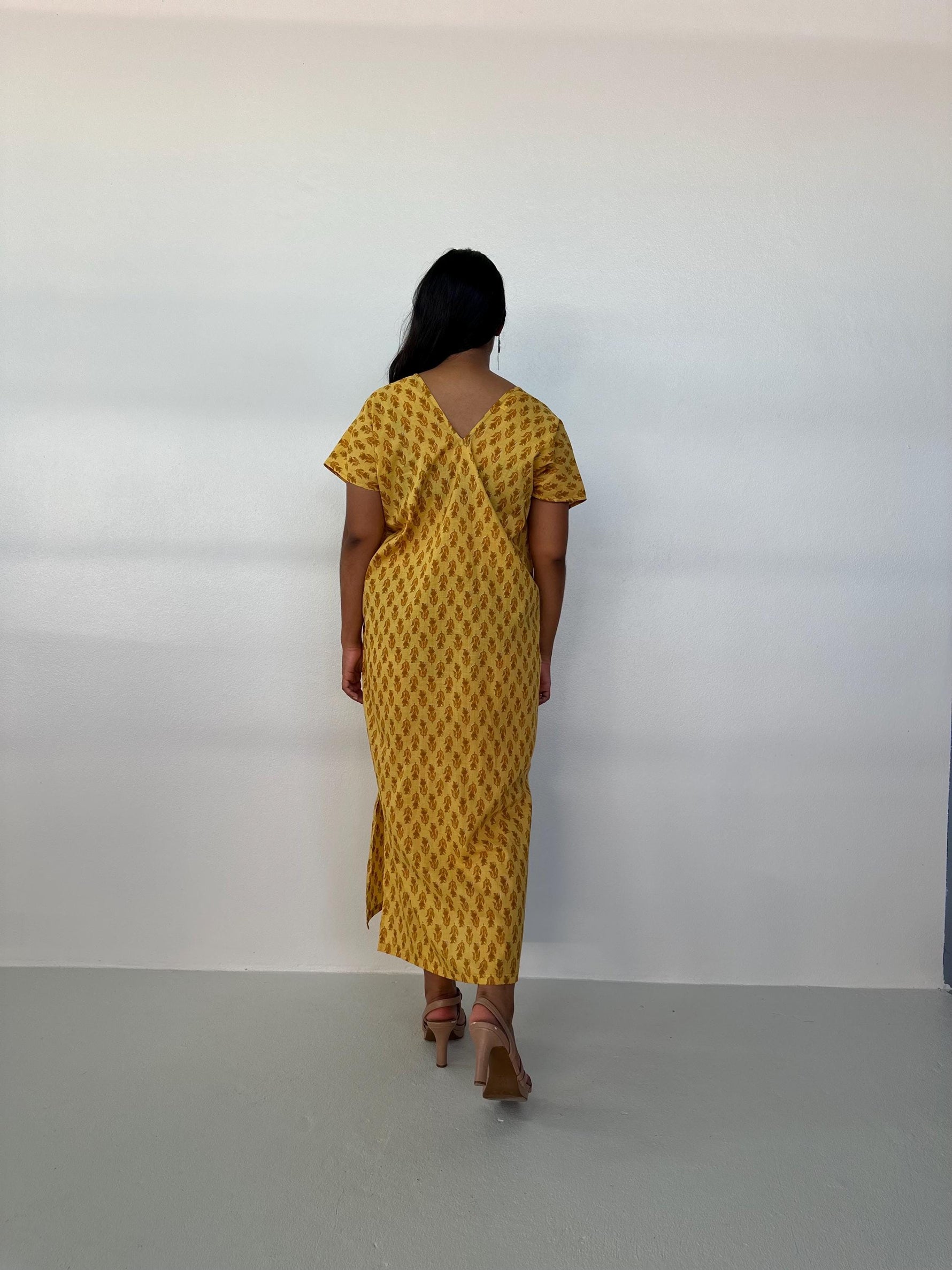 Mala Handworks Callie Petite Cotton Kaftan in Yellow Paisley