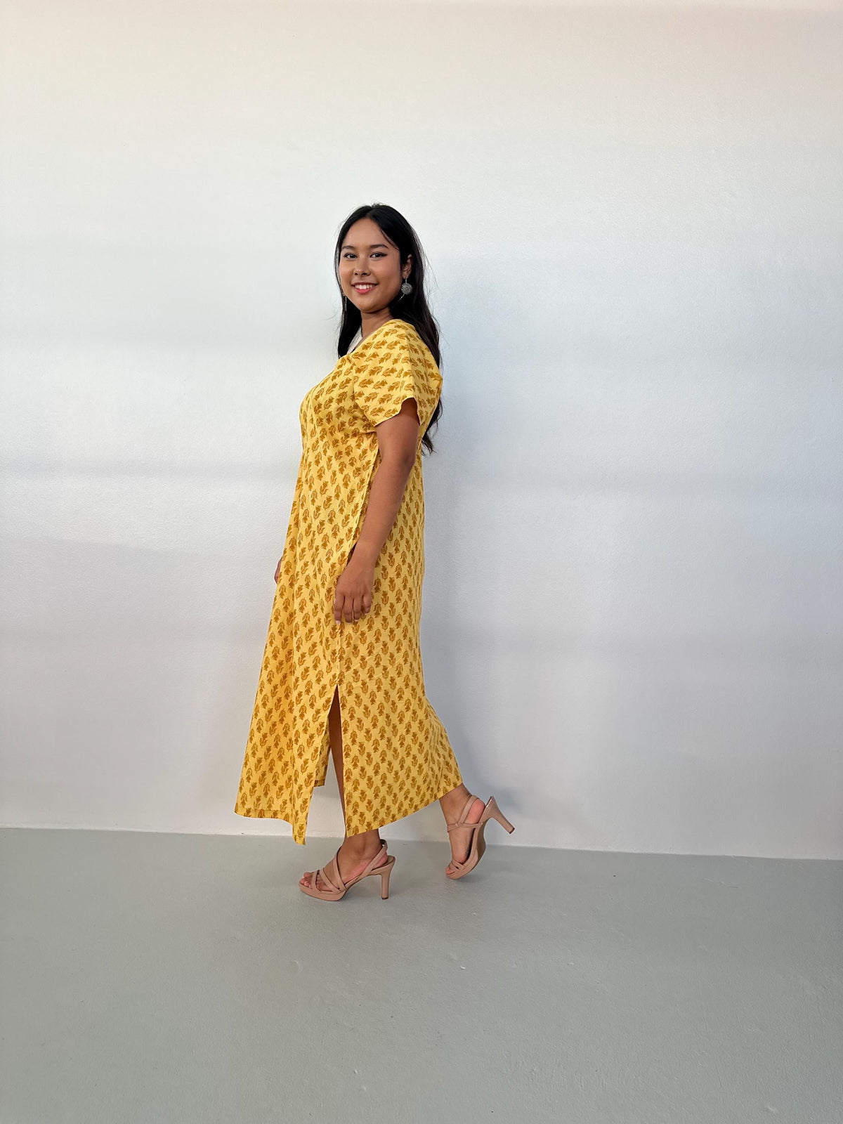 Mala Handworks Callie Petite Cotton Kaftan in Yellow Paisley