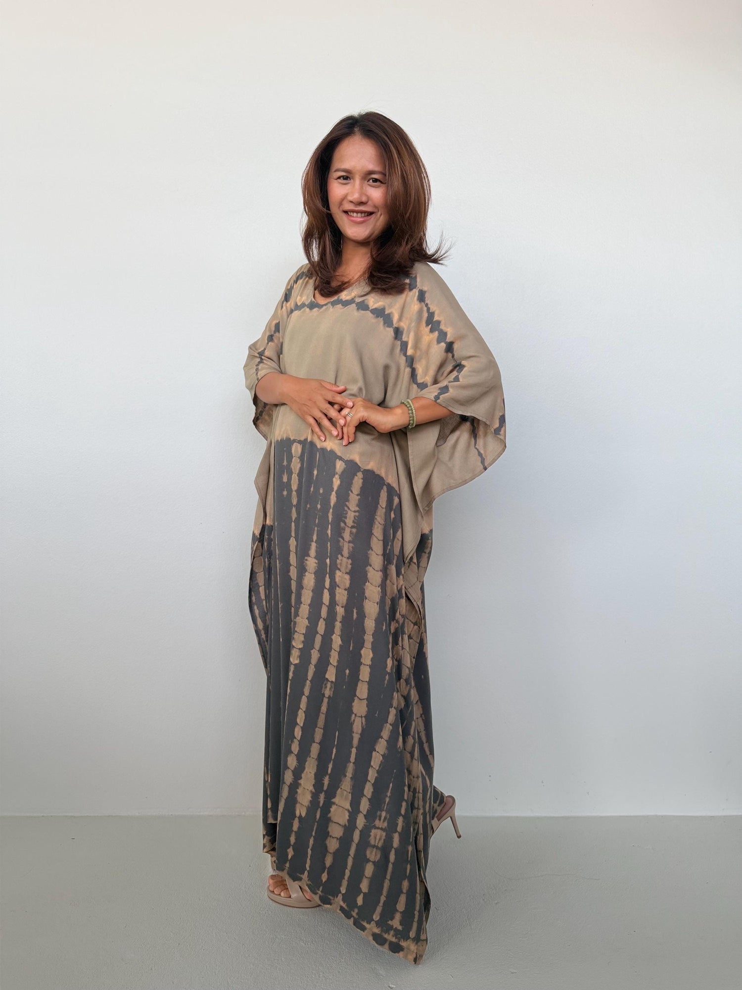 Eva Kaftan in Brown & Sand Tie Dye - Horizon Pattern