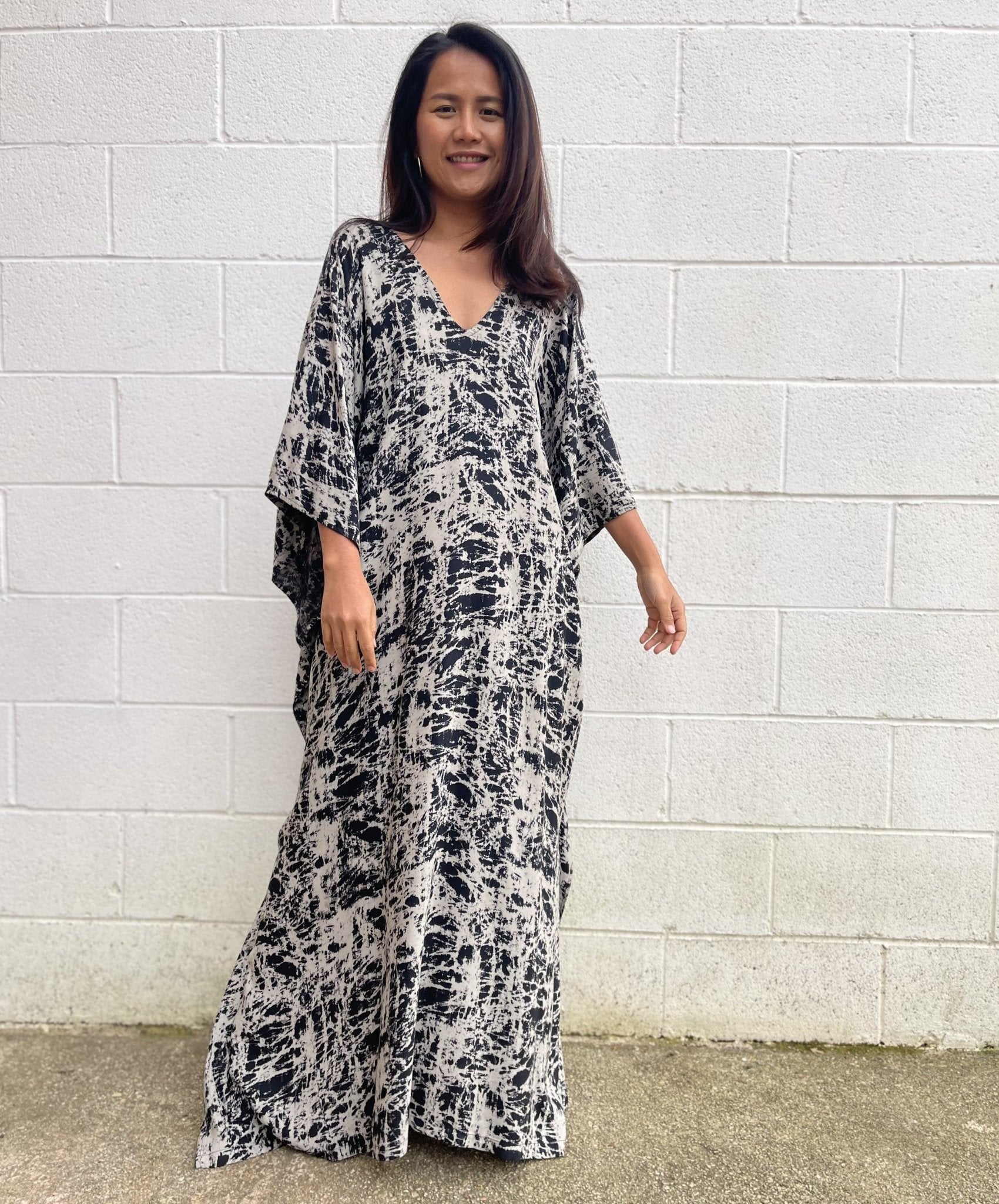 MALA handworks Luna Kaftan in Black and Abstract Silkscreen