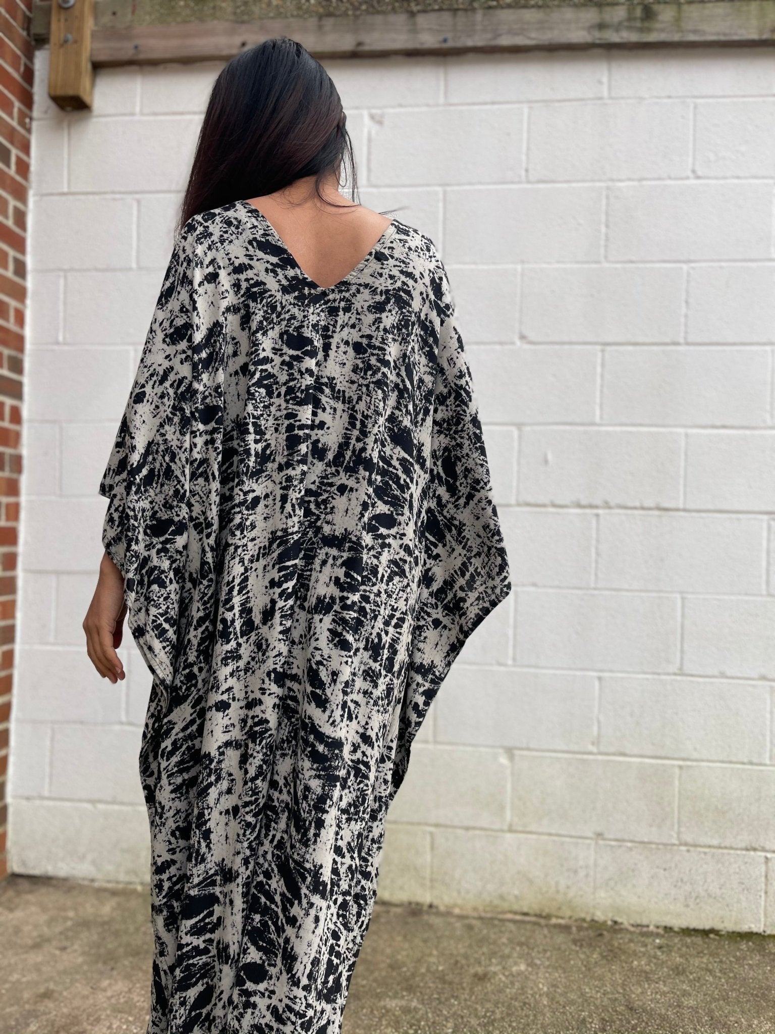 MALA handworks Luna Kaftan in Black and Abstract Silkscreen