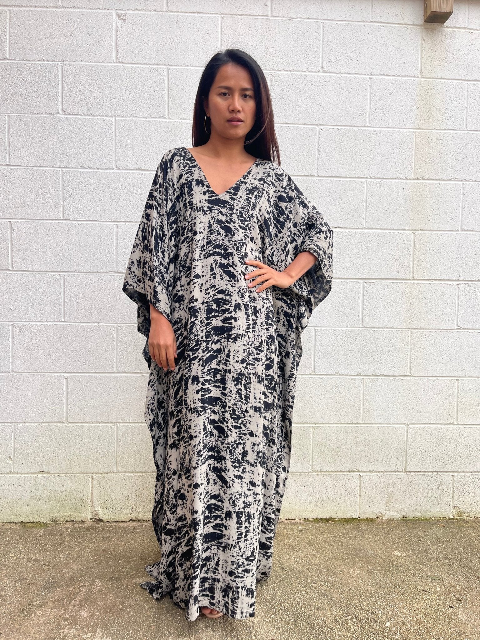 MALA handworks Luna Kaftan in Black and Abstract Silkscreen