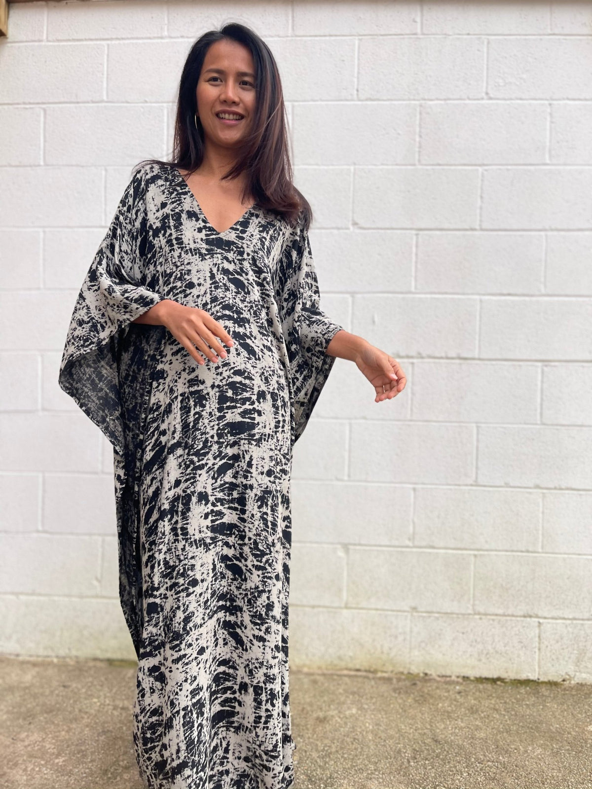 MALA handworks Luna Kaftan in Black and Abstract Silkscreen