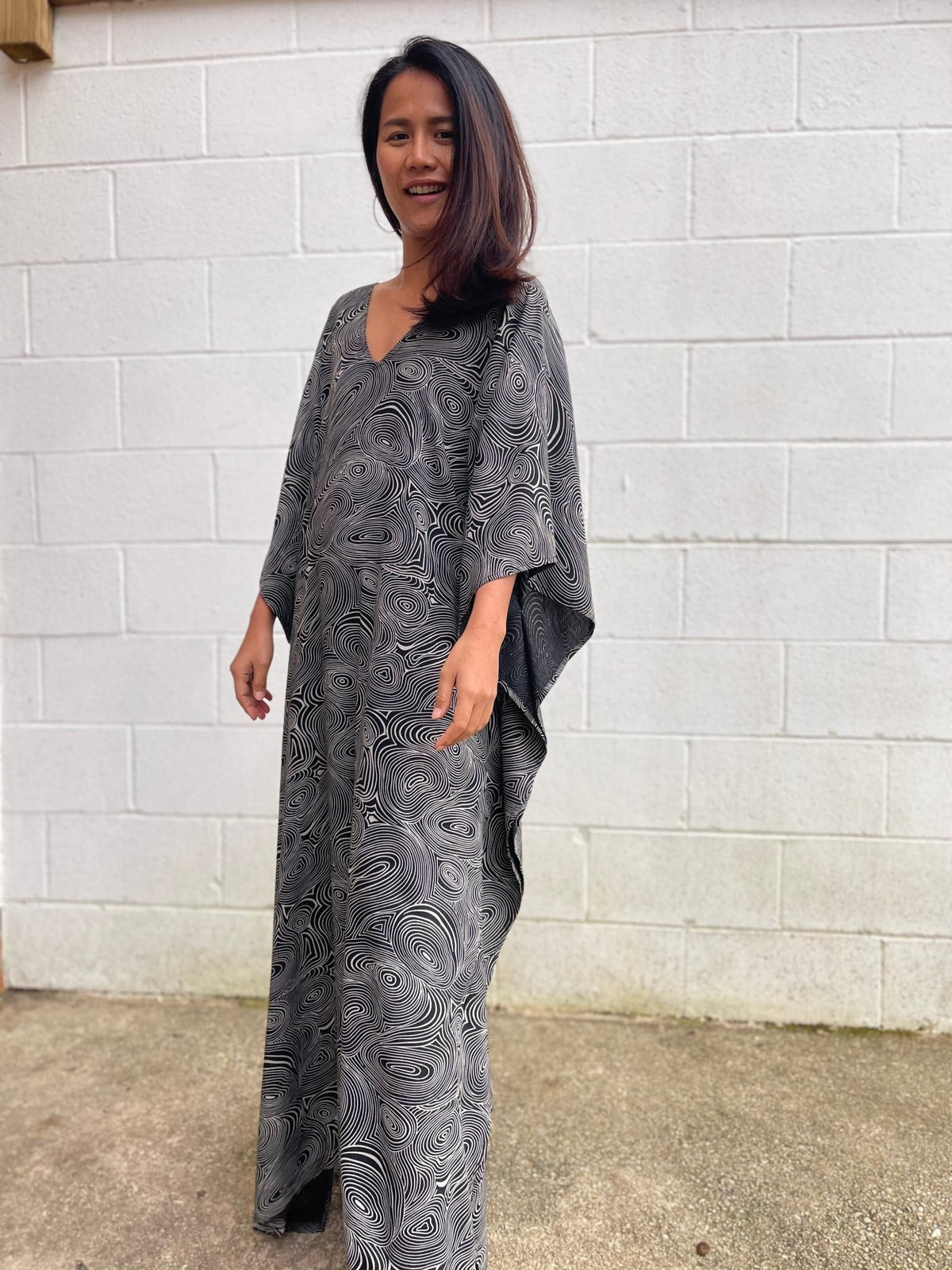 MALA handworks Luna Kaftan in Black and Abstract Silkscreen