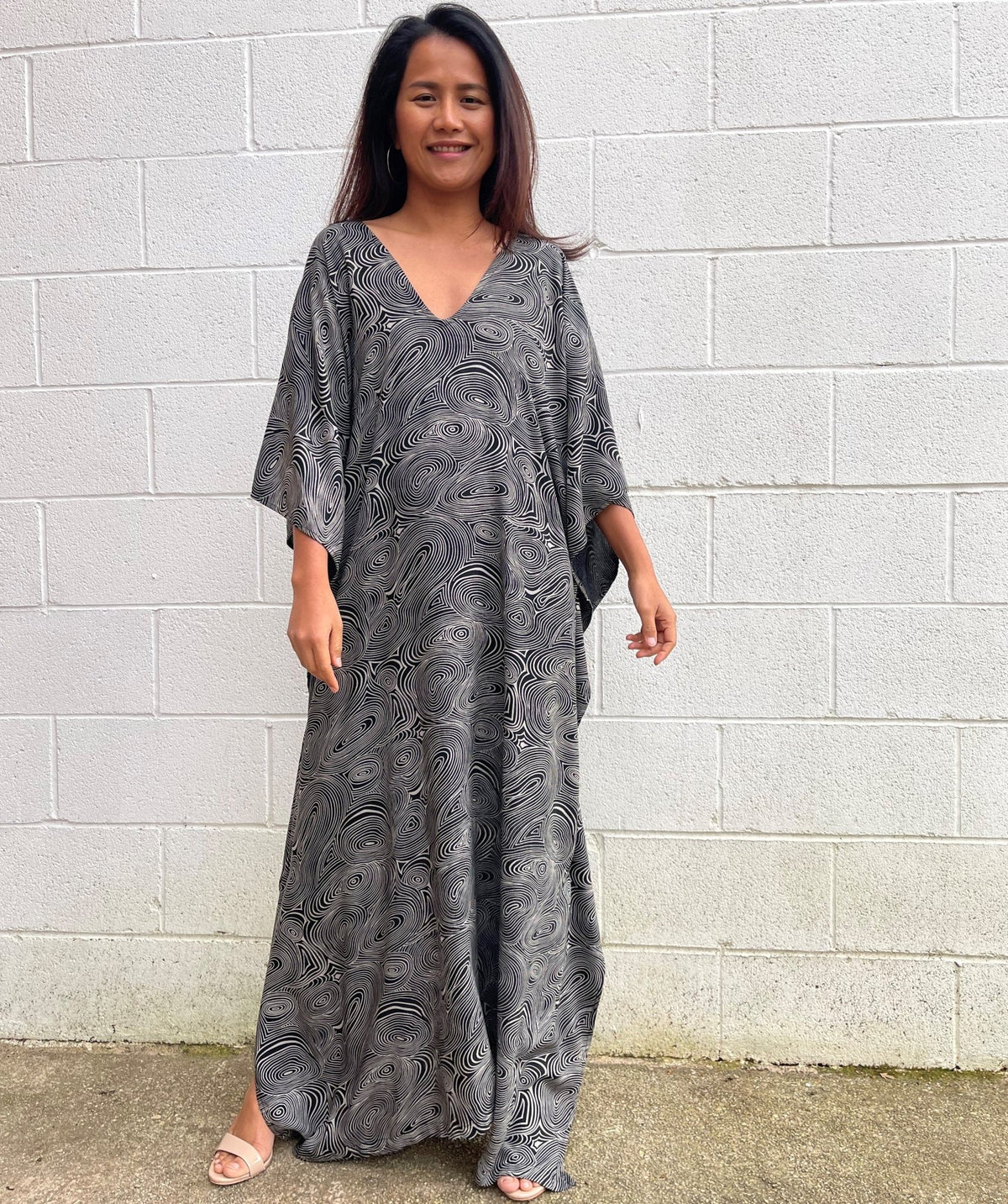 MALA handworks Luna Kaftan in Black and Abstract Silkscreen