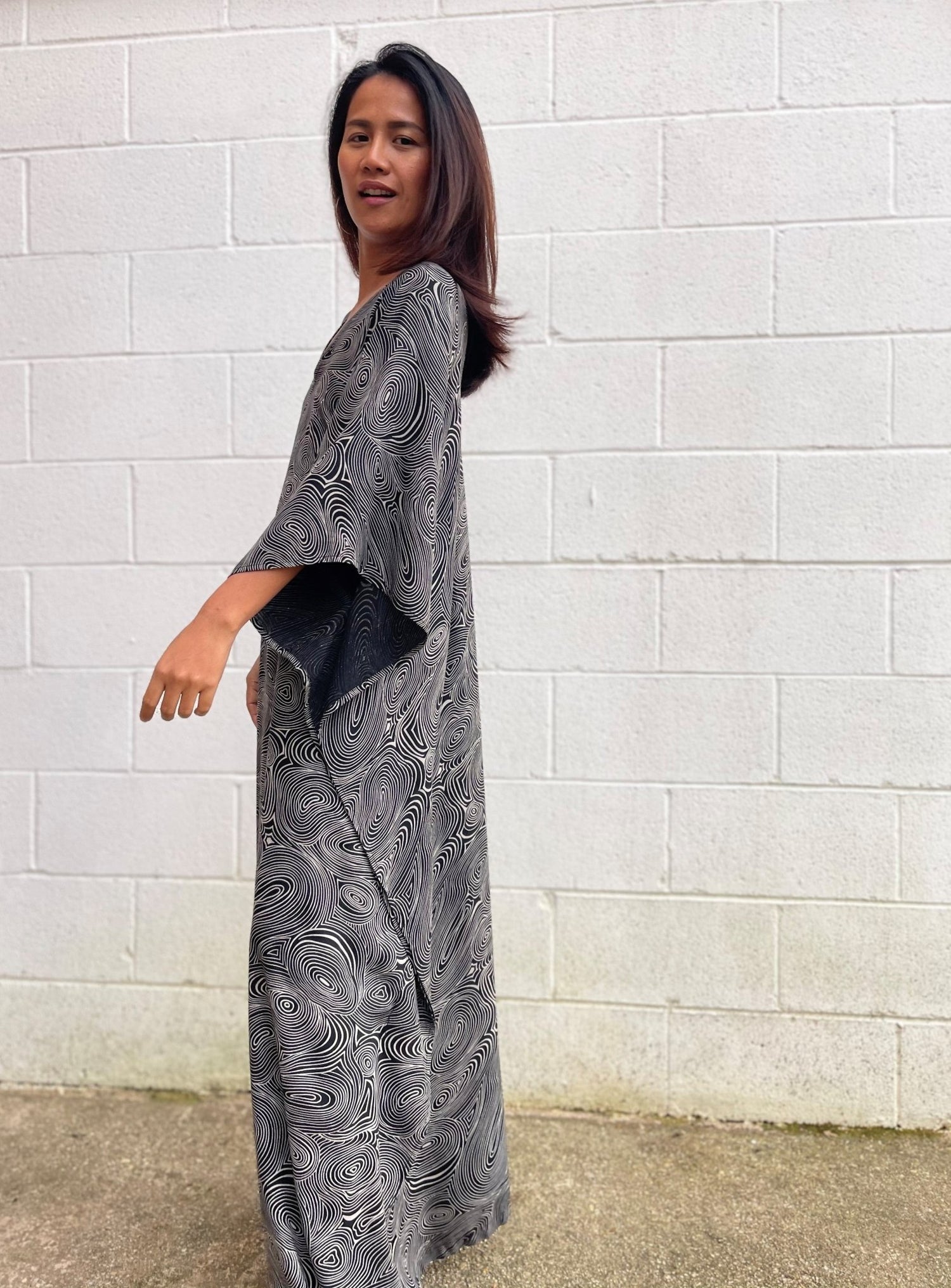MALA handworks Luna Kaftan in Black and Abstract Silkscreen