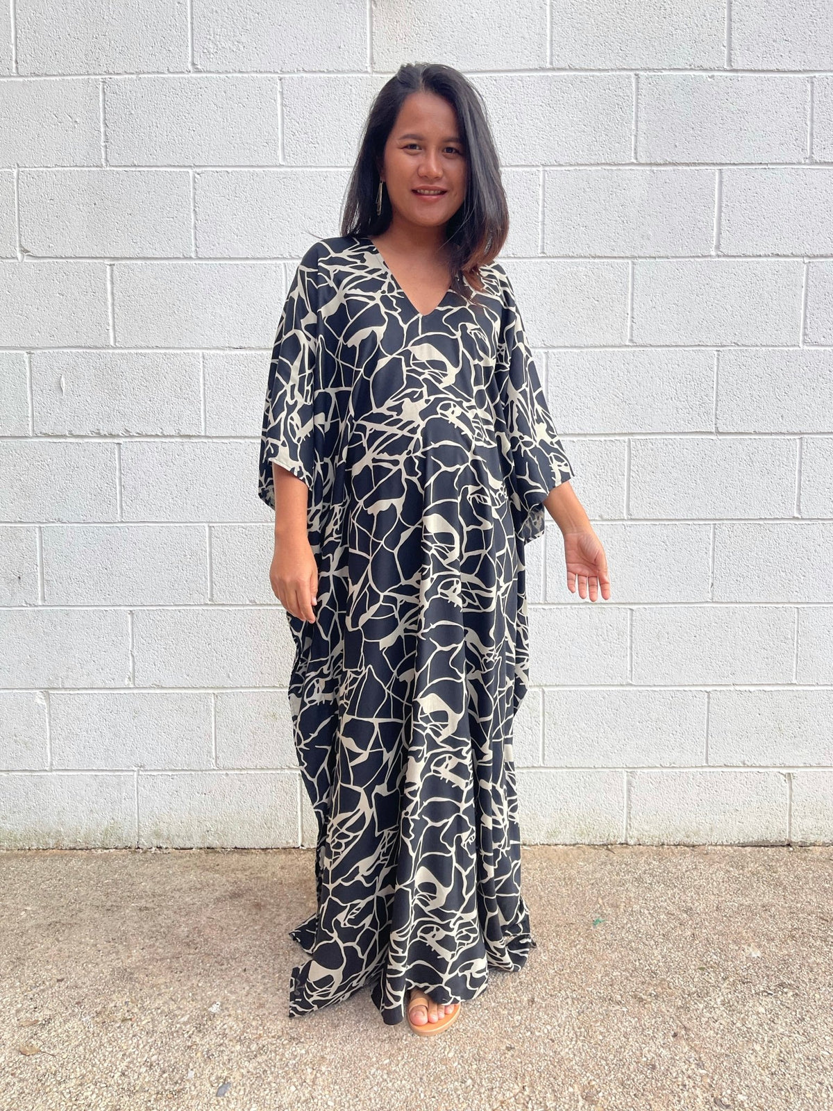 MALA handworks Luna Kaftan in Black and Geometric Silkscreen