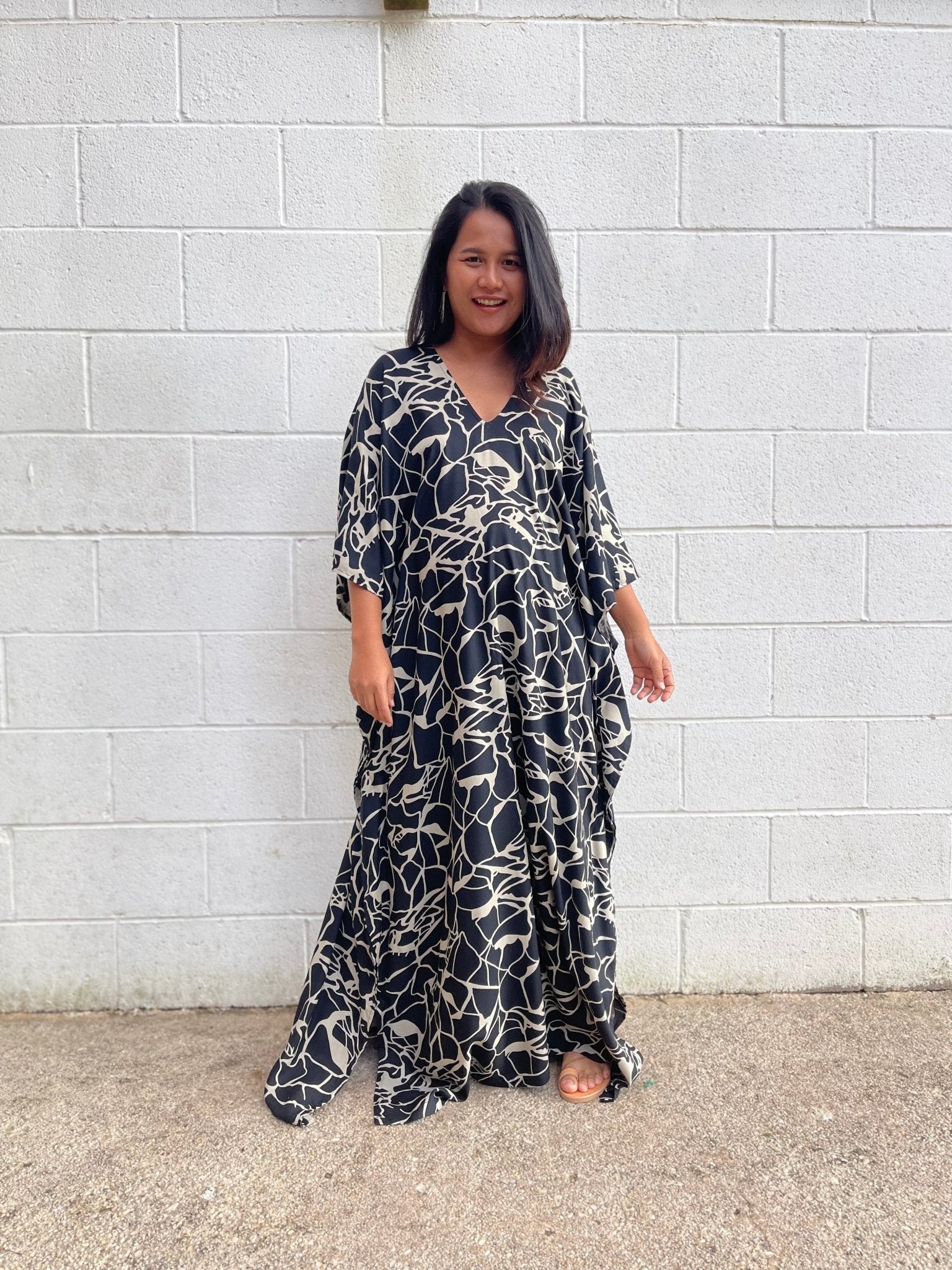 MALA handworks Luna Kaftan in Black and Geometric Silkscreen