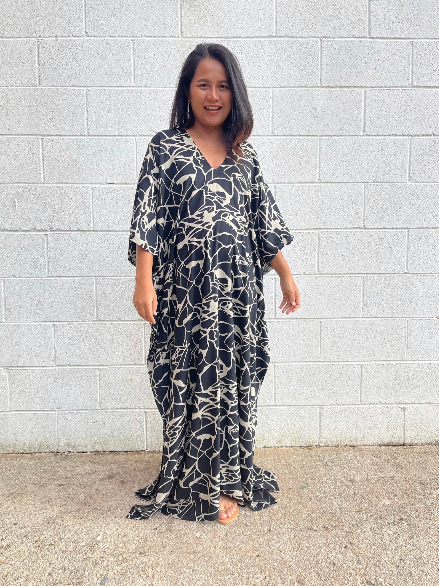 MALA handworks Luna Kaftan in Black and Geometric Silkscreen