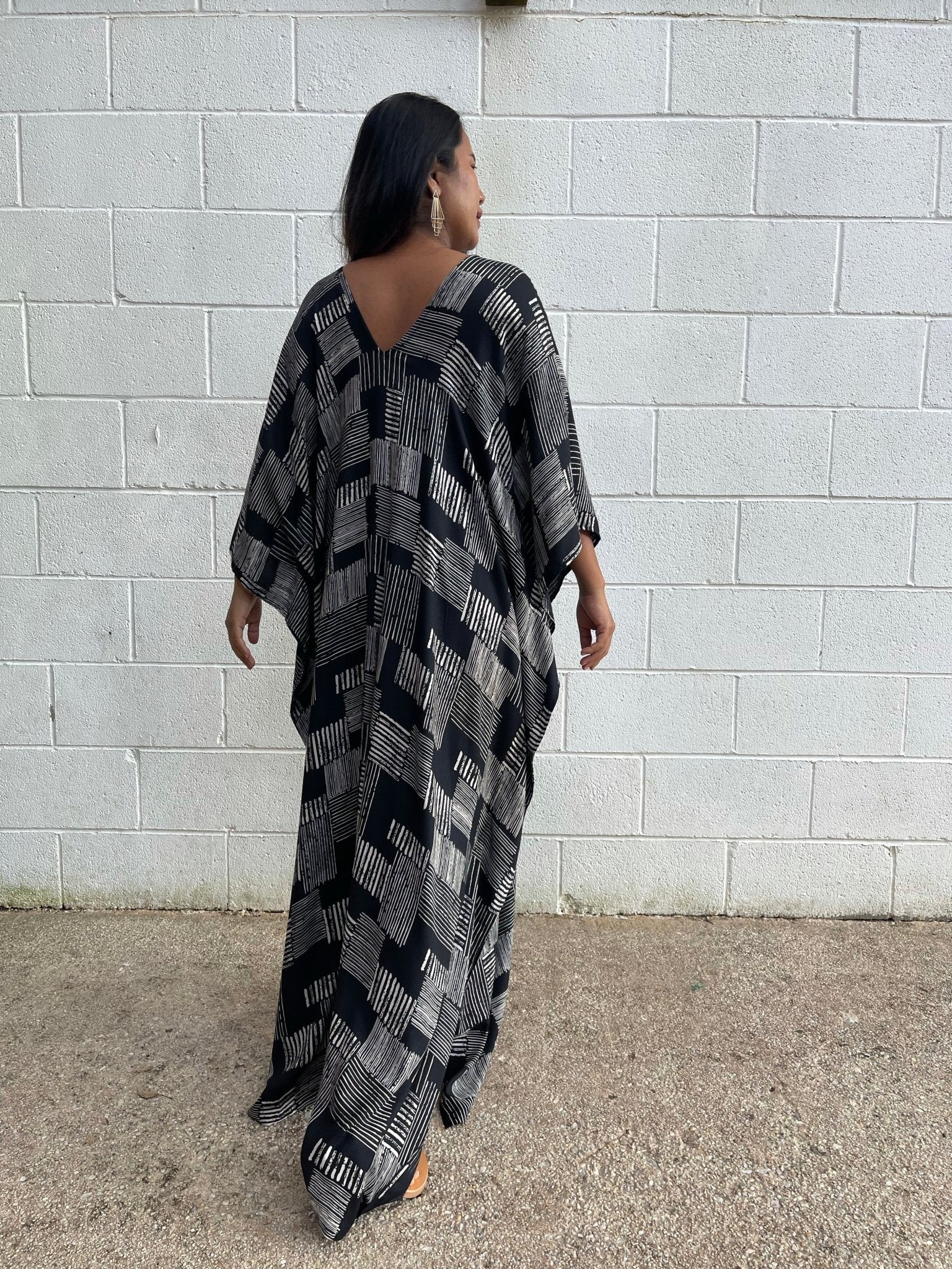 MALA handworks Luna Kaftan in Black and Geometric Silkscreen