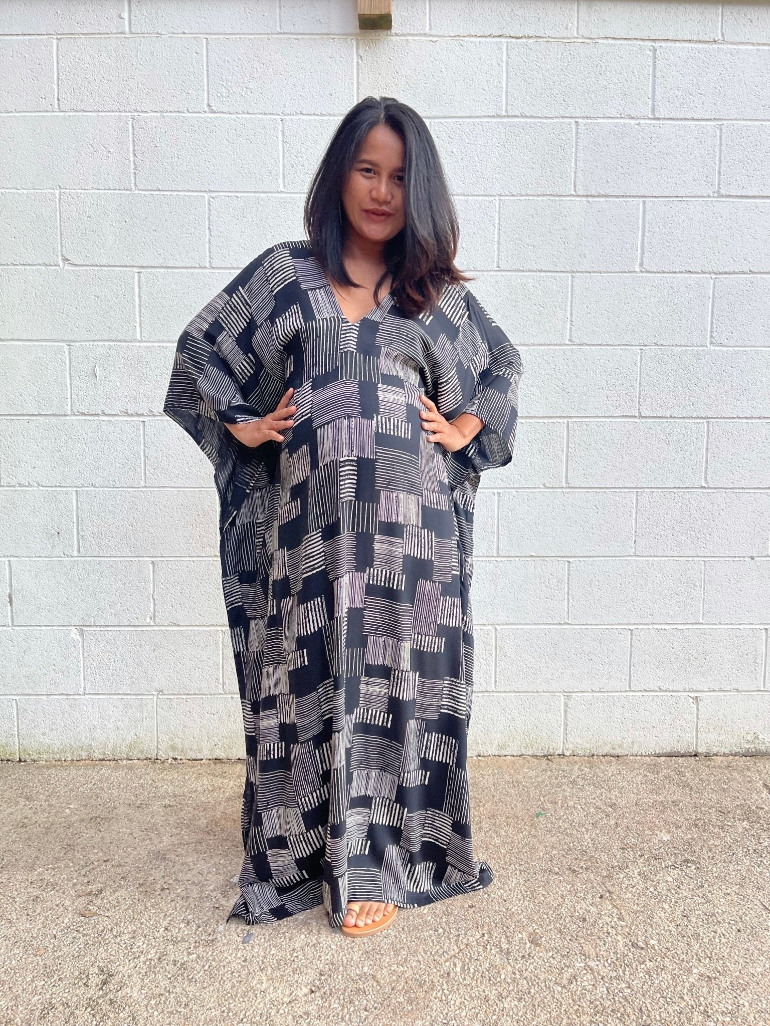 MALA handworks Luna Kaftan in Black and Geometric Silkscreen