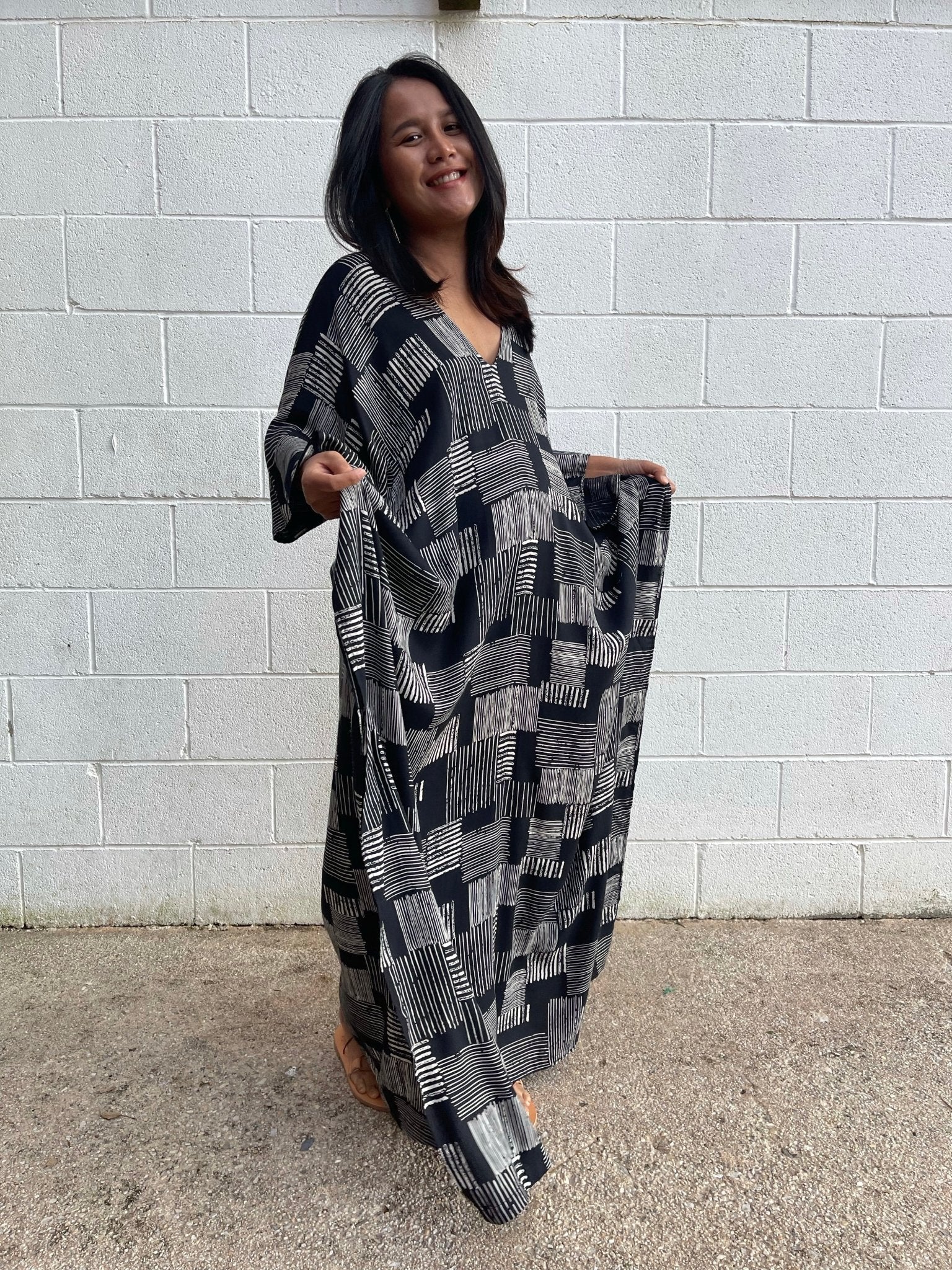 MALA handworks Luna Kaftan in Black and Geometric Silkscreen