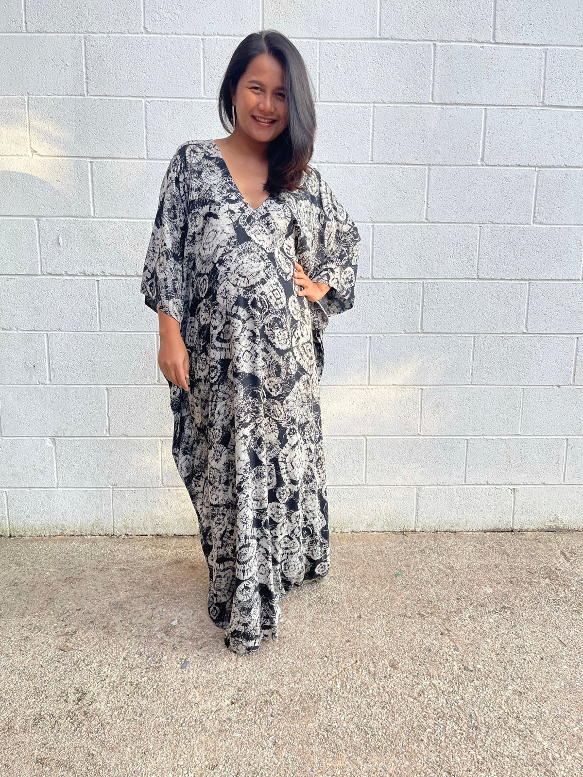 MALA handworks Luna Kaftan in Black and Geometric Silkscreen