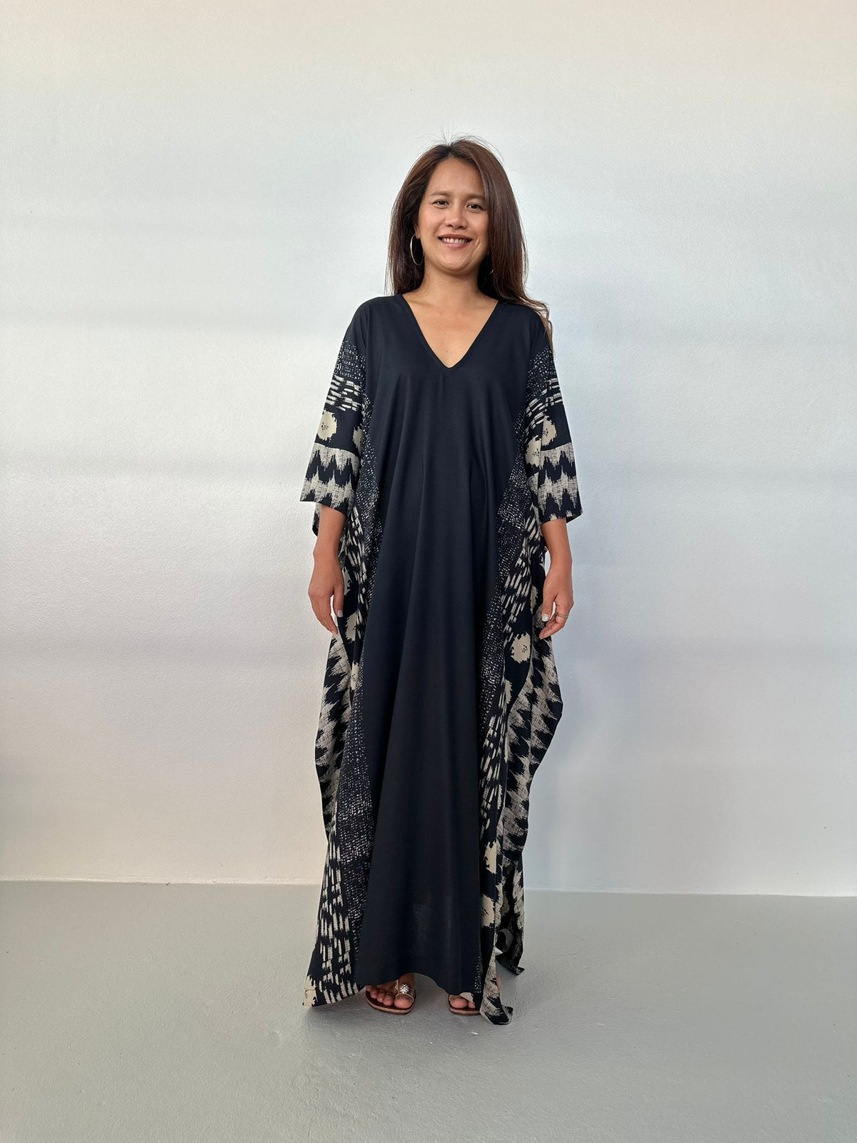 Luna Black with Hand Silkscreened Pattern Kaftan - Mala Handworks