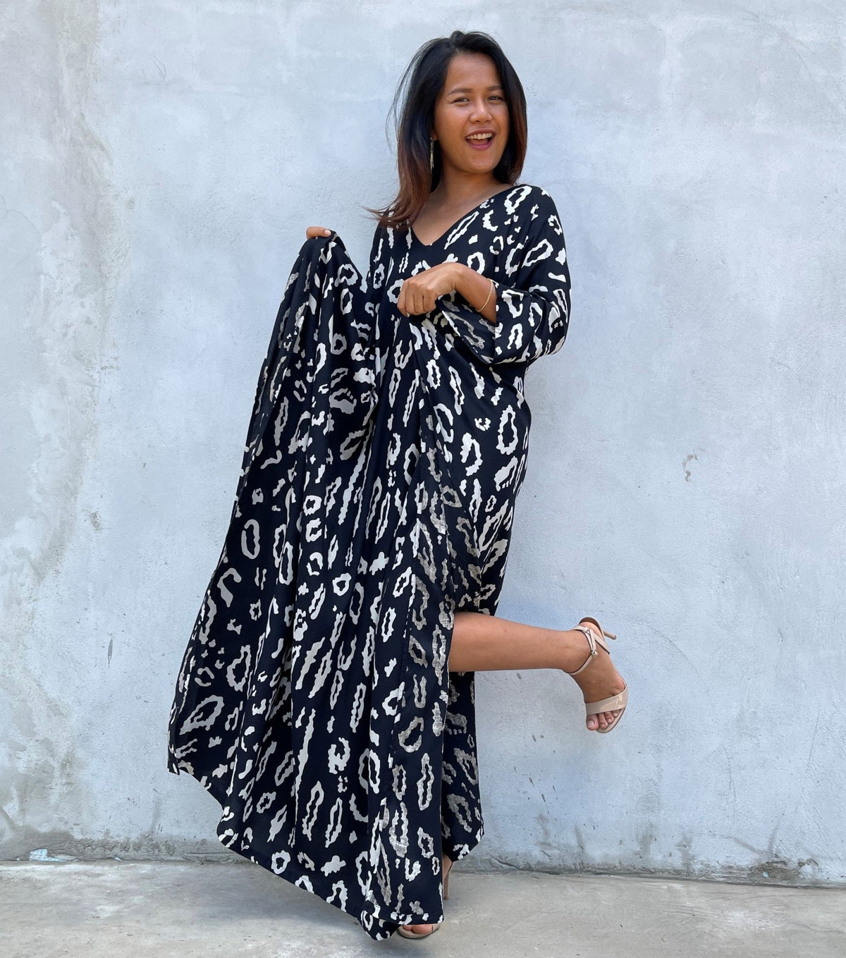 MALA handworks Luna Kaftan in Black and Pattern Silkscreen