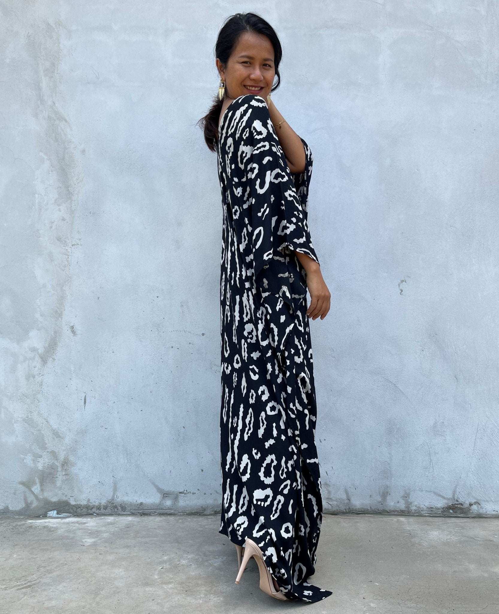 MALA handworks Luna Kaftan in Black and Pattern Silkscreen