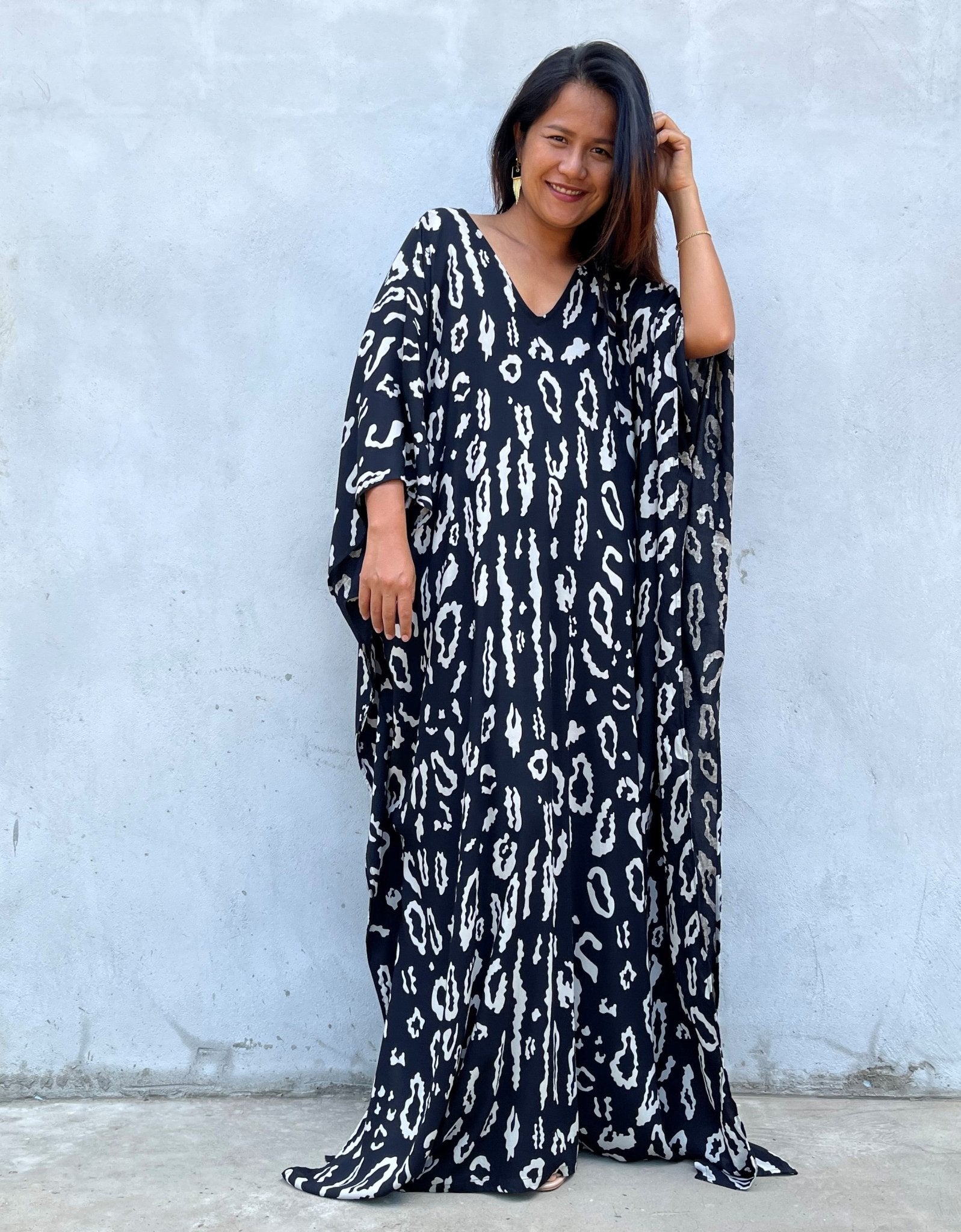 MALA handworks Luna Kaftan in Black and Pattern Silkscreen