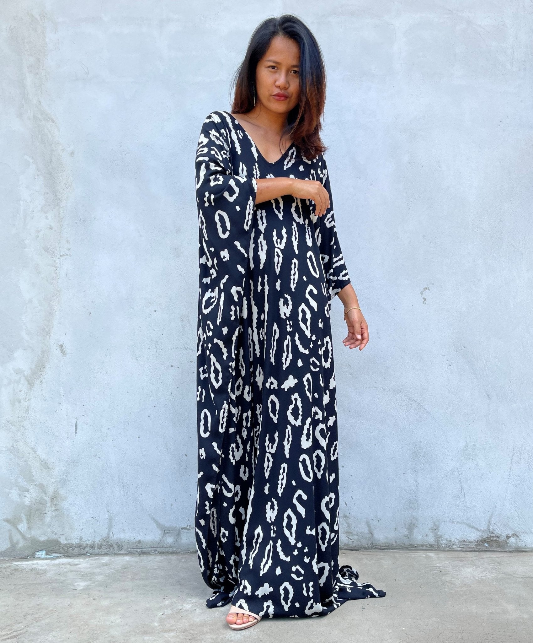 MALA handworks Luna Kaftan in Black and Pattern Silkscreen
