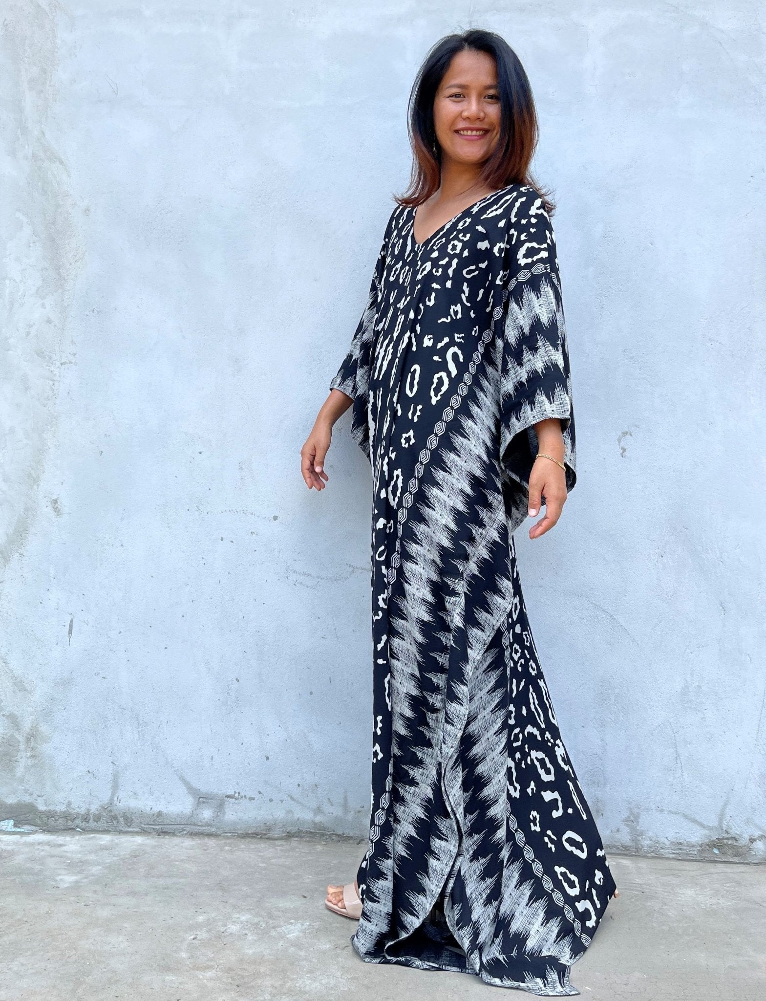 MALA handworks Luna Kaftan in Black and Pattern Silkscreen