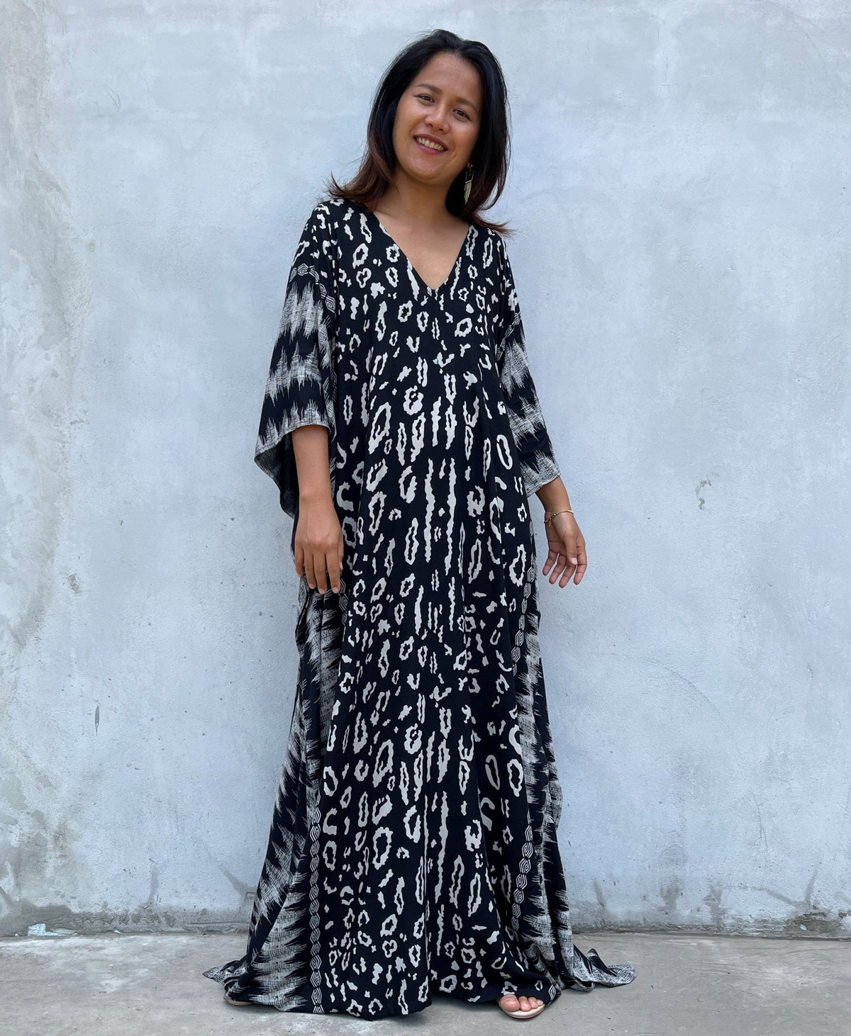 MALA handworks Luna Kaftan in Black and Pattern Silkscreen