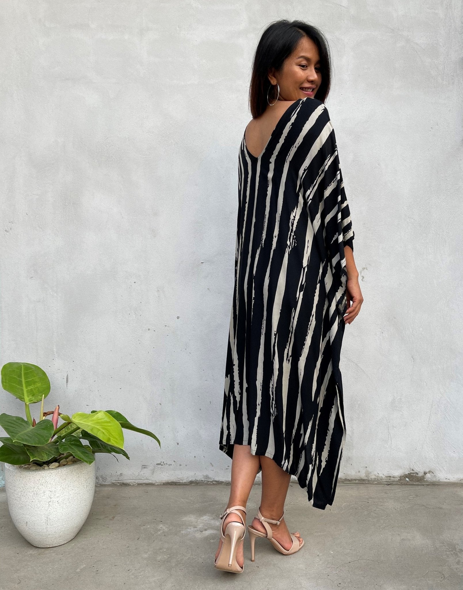 MALA handworks Luna Kaftan in Black and Pattern Silkscreen